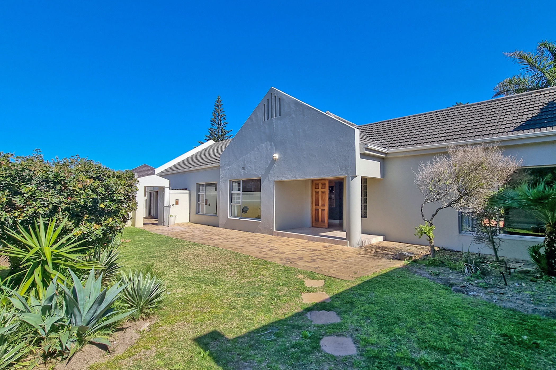 6 Bedroom House For Sale Milnerton 1TV1584589 Pam Golding Properties