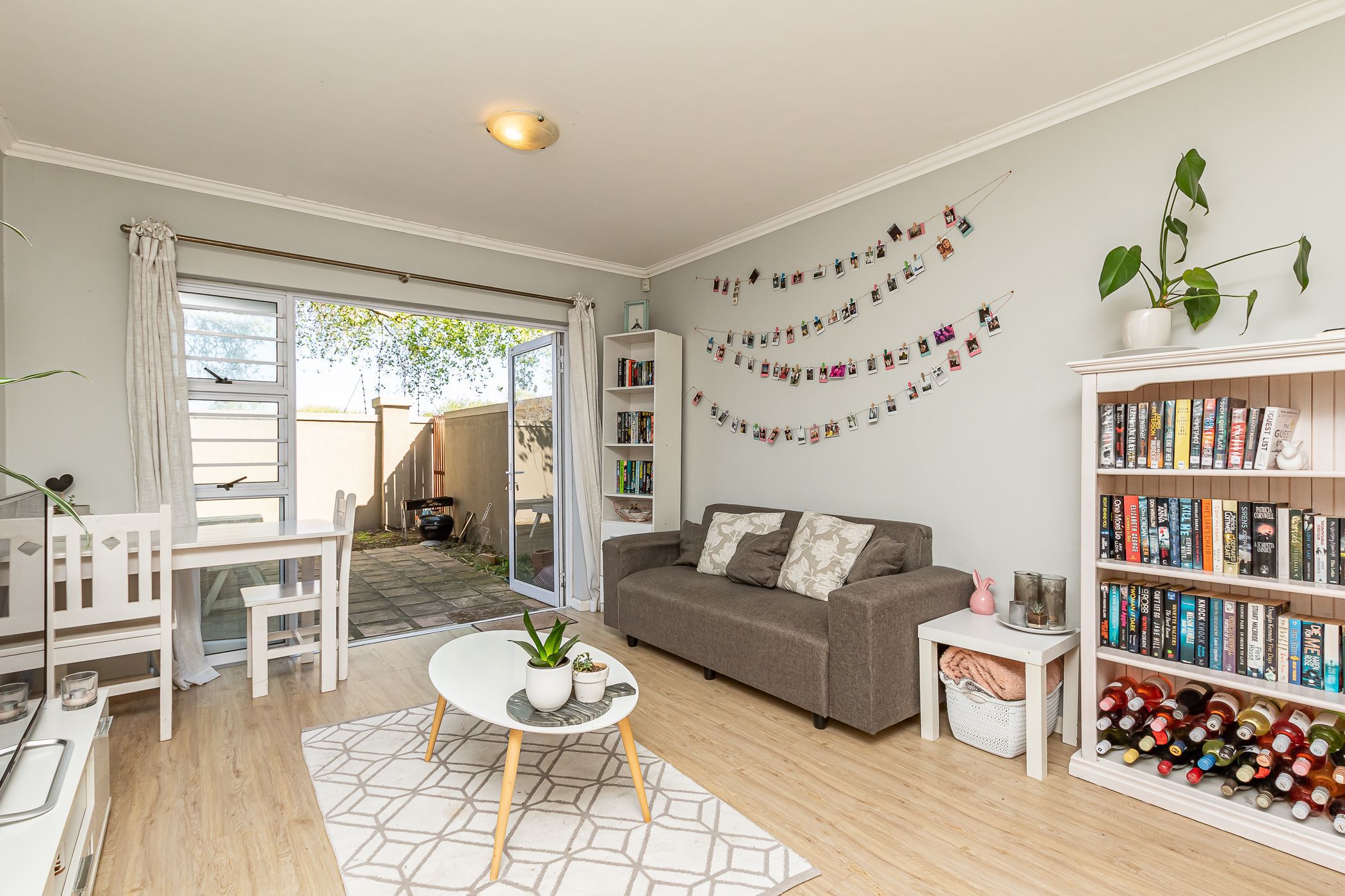 2 Bedroom Apartment For Sale Claremont (Cape Town) KW1661178 Pam