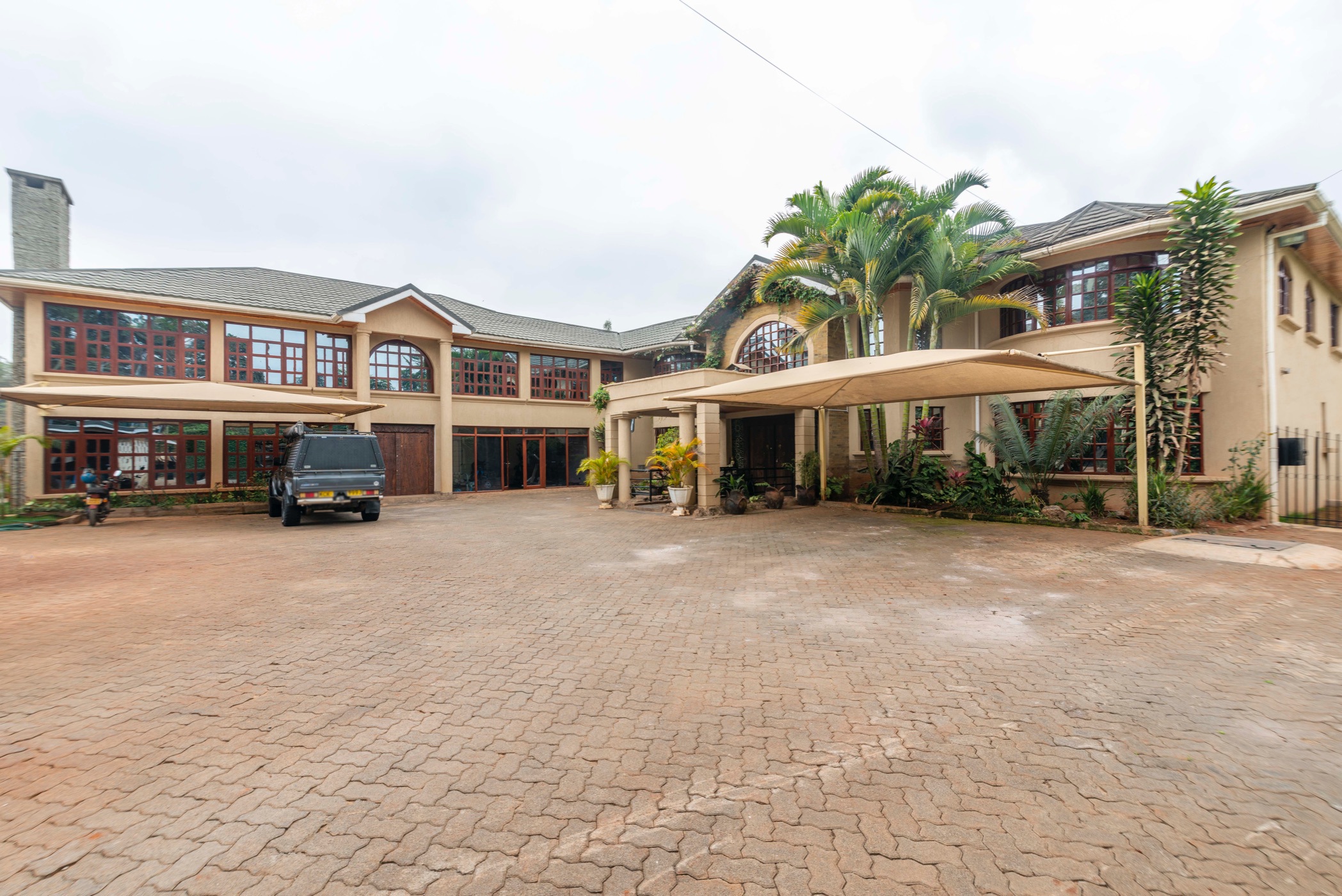 9 bedroom house for sale in Ridgeways (Kenya)