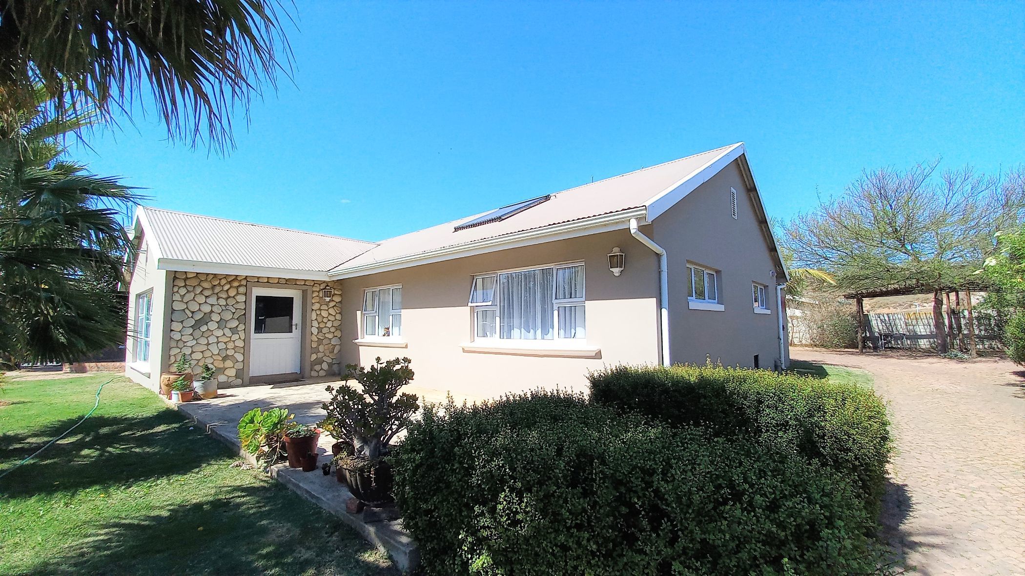 4-bedroom-house-for-sale-heidelberg-garden-route-1sr1588319-pam