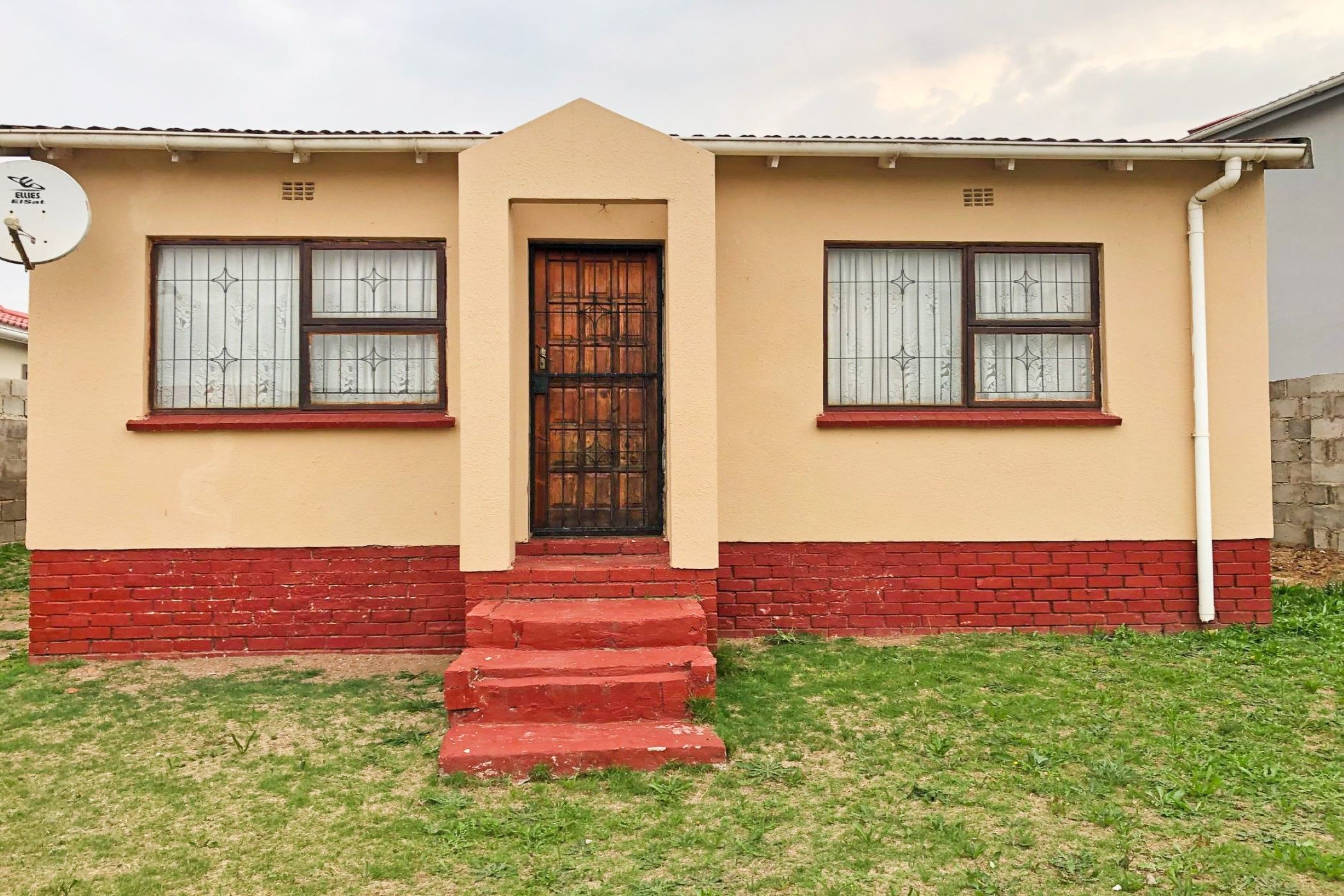 2 Bedroom House For Sale Bank Assisted Sale by ABSA KwaDwesi