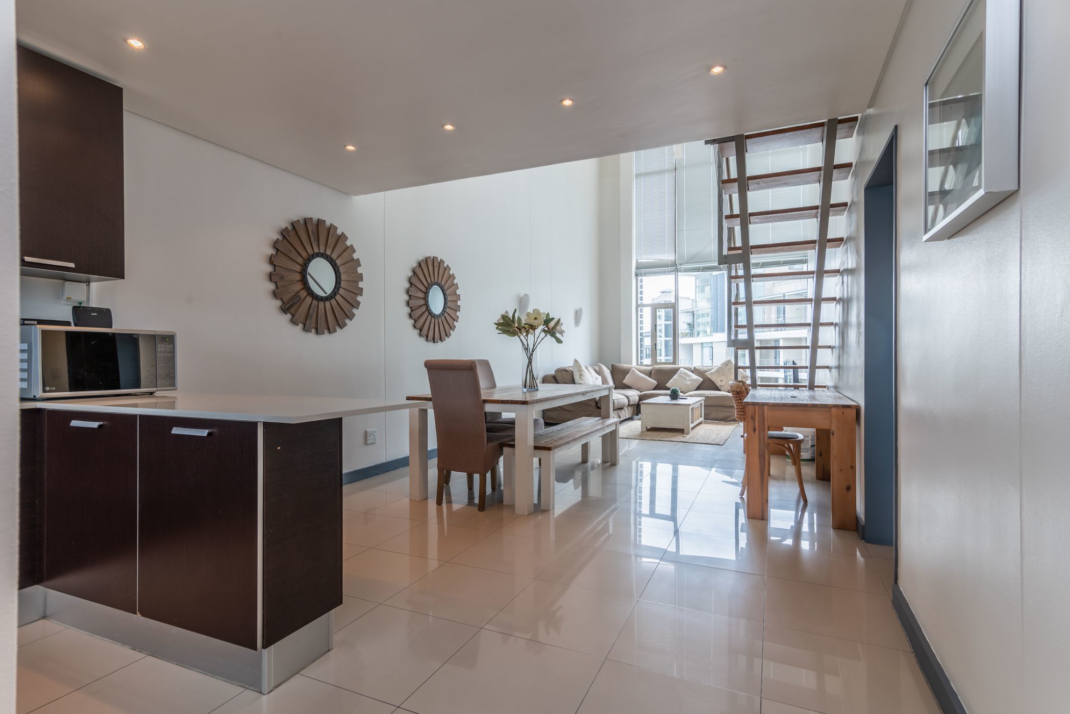 3 Bedroom Penthouse Apartment For Sale Claremont (Cape Town
