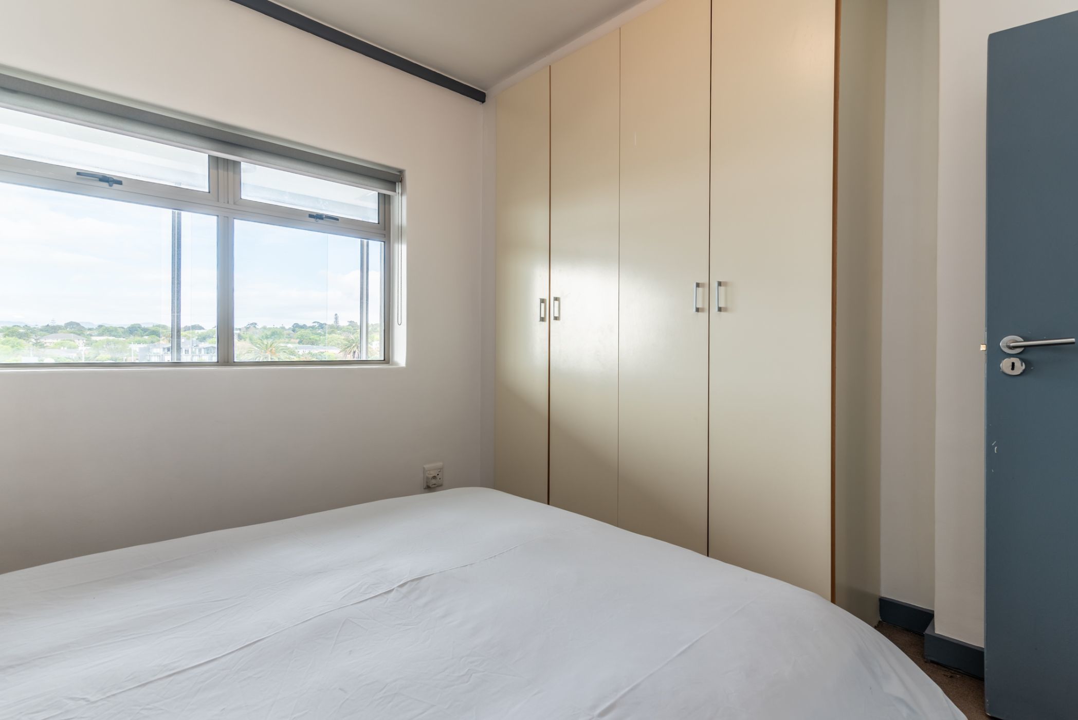 3 Bedroom Penthouse Apartment For Sale Claremont (Cape Town