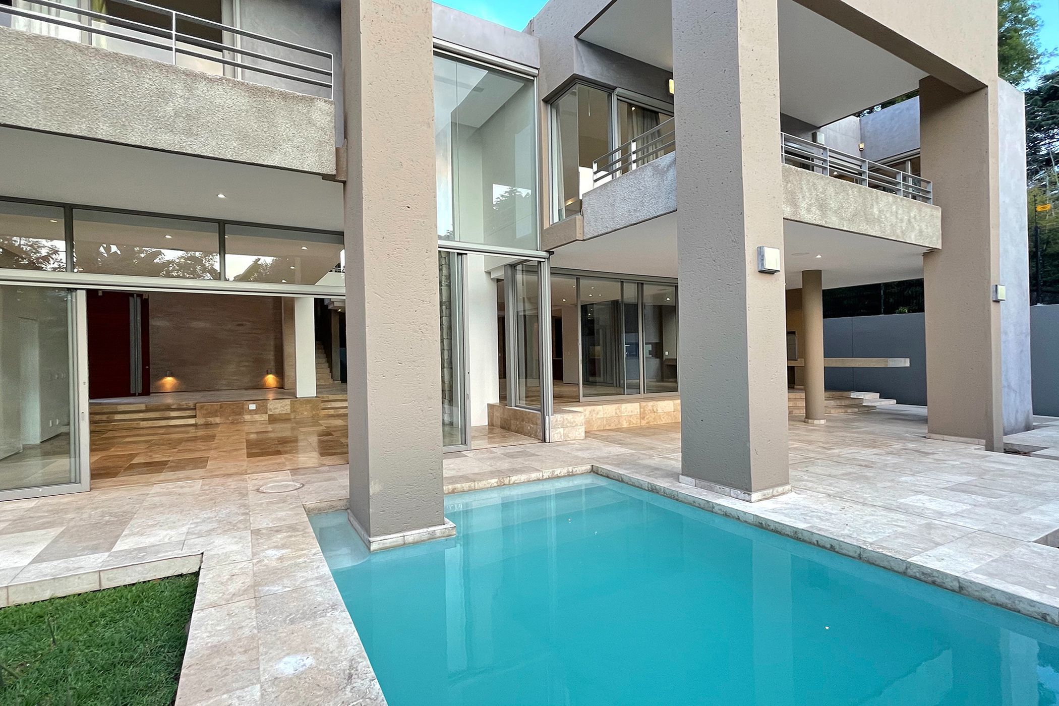 4 Bedroom Doublestorey Cluster For Sale Hyde Park (Sandton