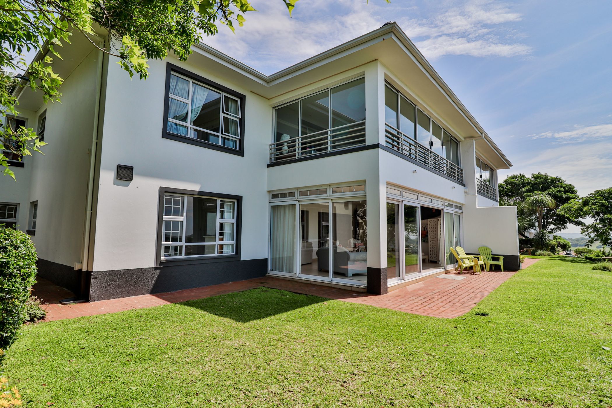 3 Bedroom Apartment For Sale Beverley Hills Estate 1BD1603083 Pam