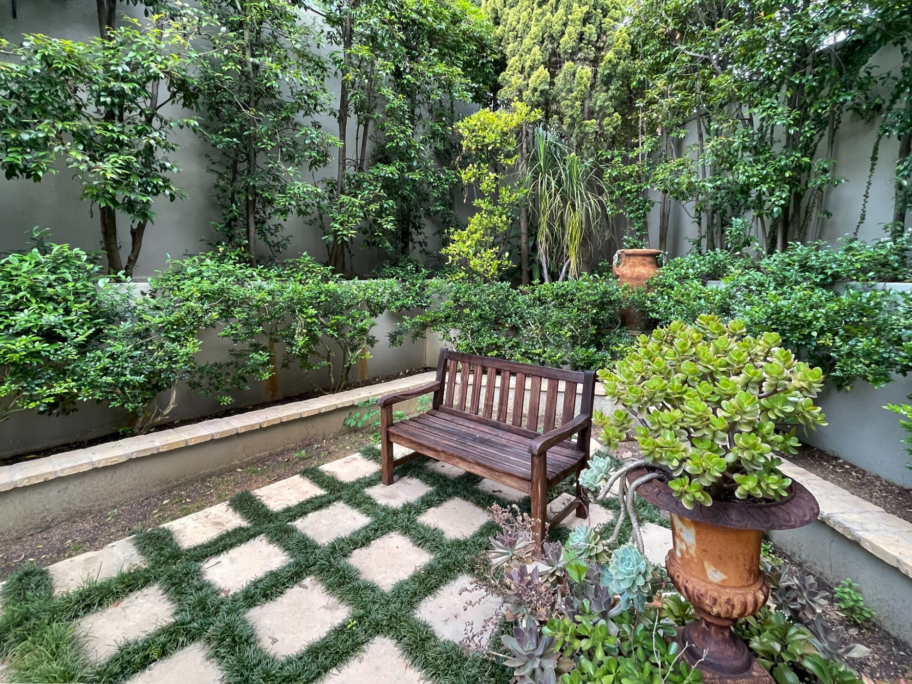 6 Bedroom Doublestorey Cluster For Sale Hyde Park (Sandton