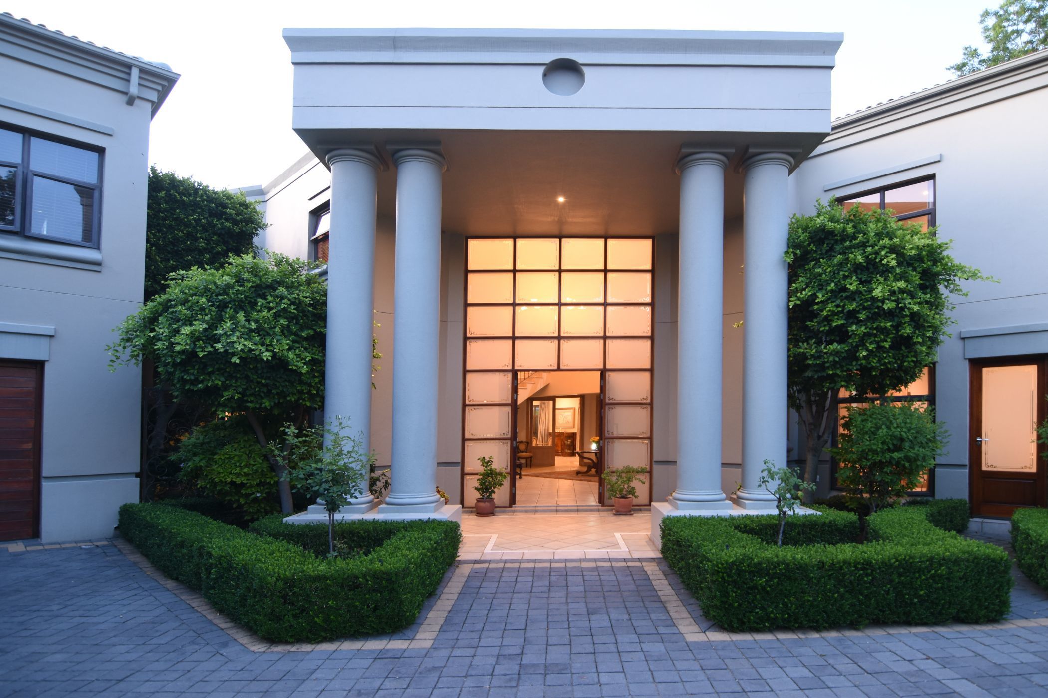 6 Bedroom Doublestorey Cluster For Sale Hyde Park (Sandton