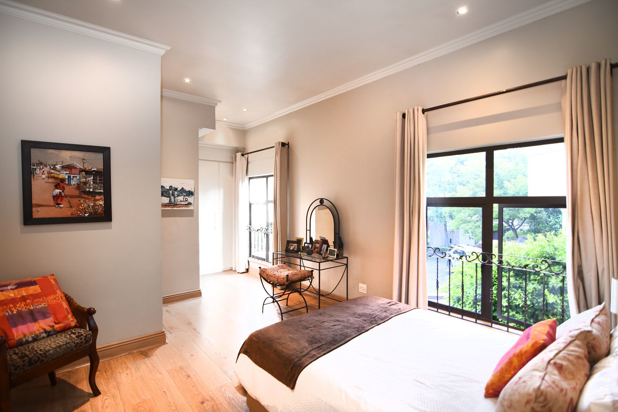 6 Bedroom Doublestorey Cluster For Sale Hyde Park (Sandton