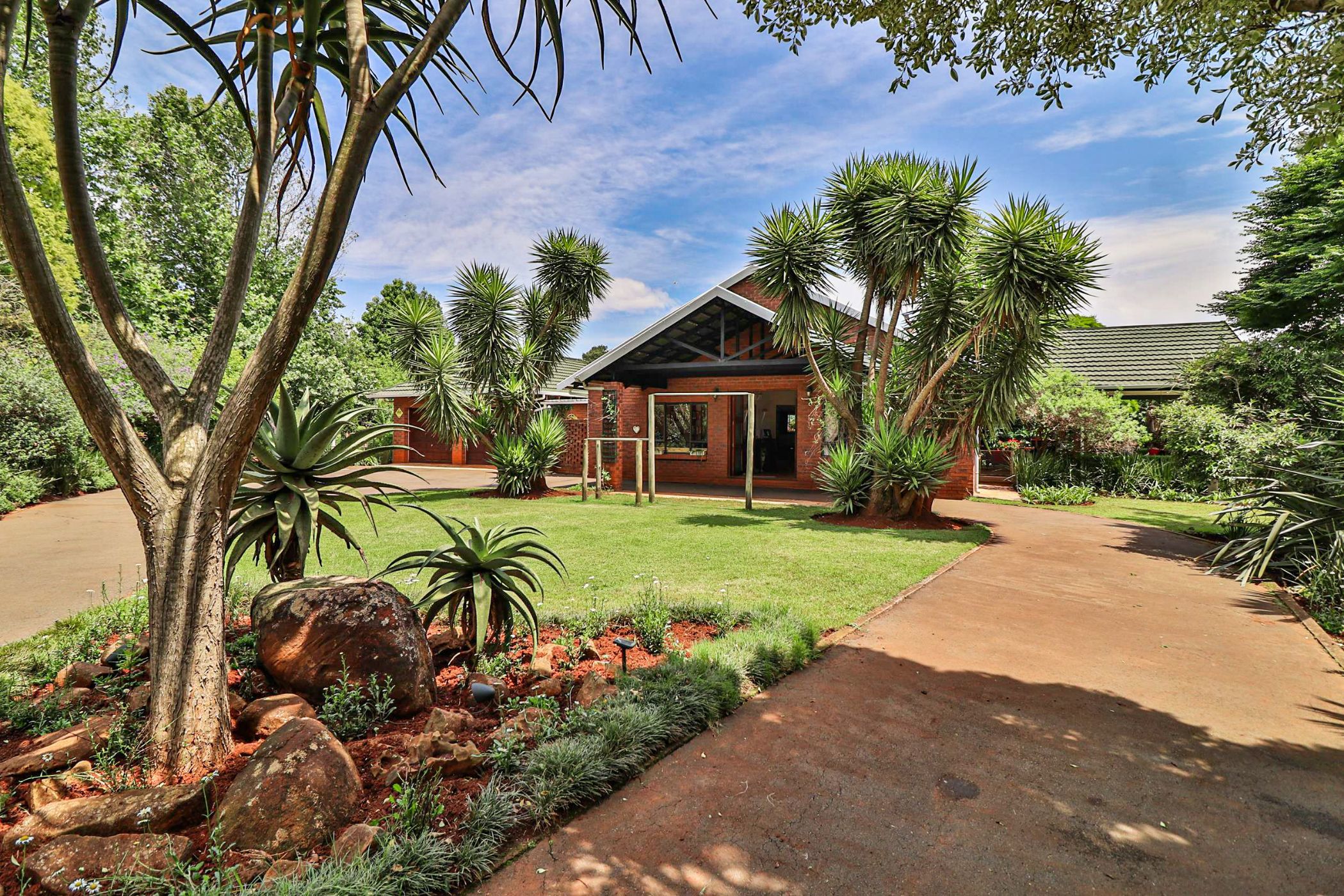 4 bedroom house for sale in Sakabula Golf & Country Estate