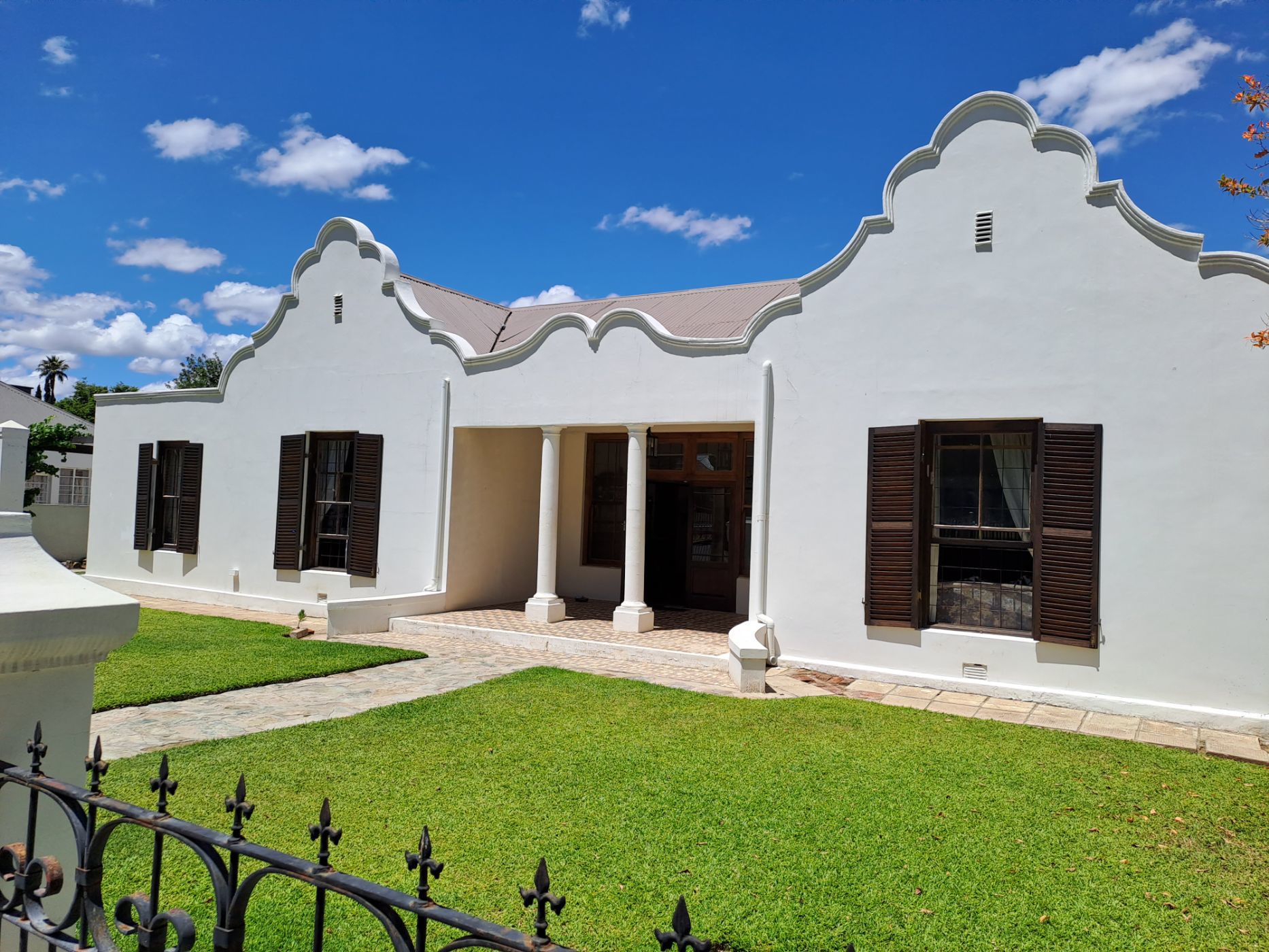 3 bedroom house for sale in Graaff-Reinet