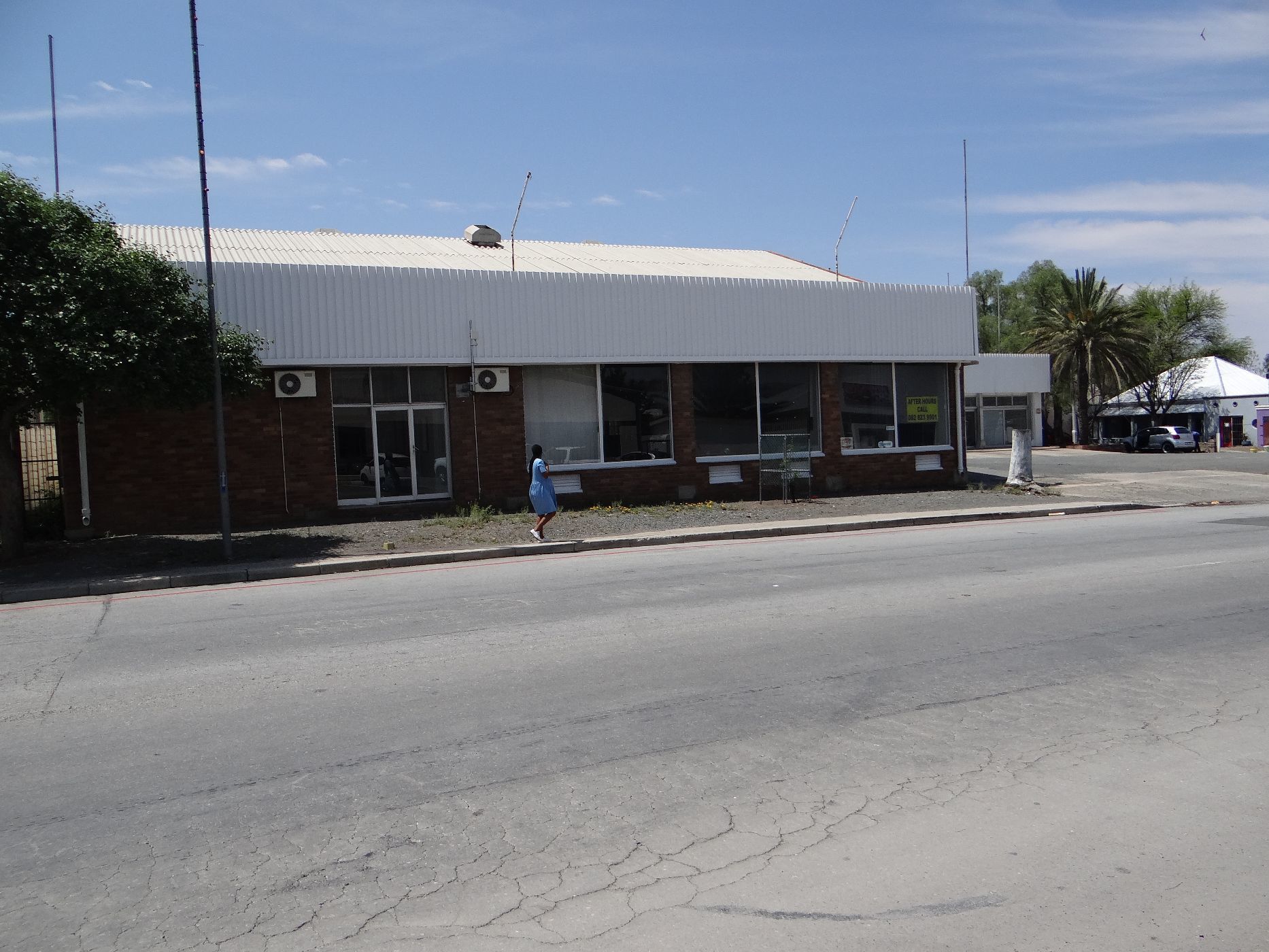 725 m2 Commercial Industrial Property For Sale Beaufort West
