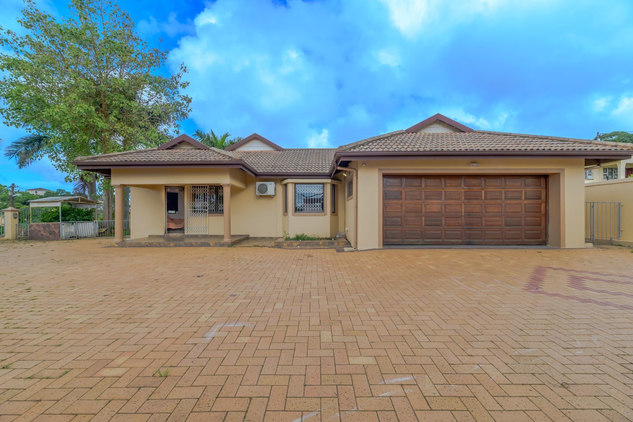 5 bedroom house for sale in Avoca