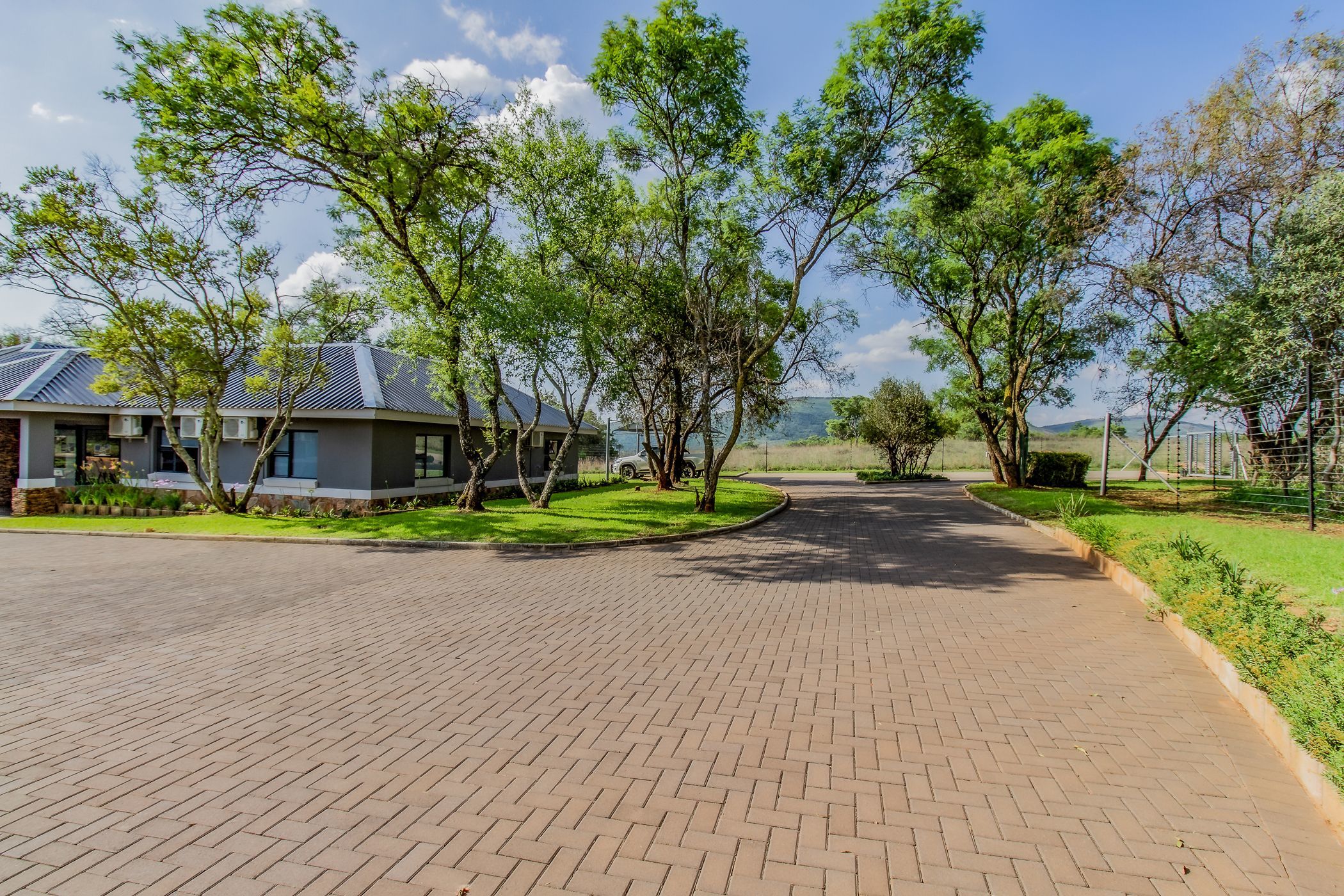 8 hectare Mixed Use Farm For Sale Hartbeespoort 1HR1593820 Pam