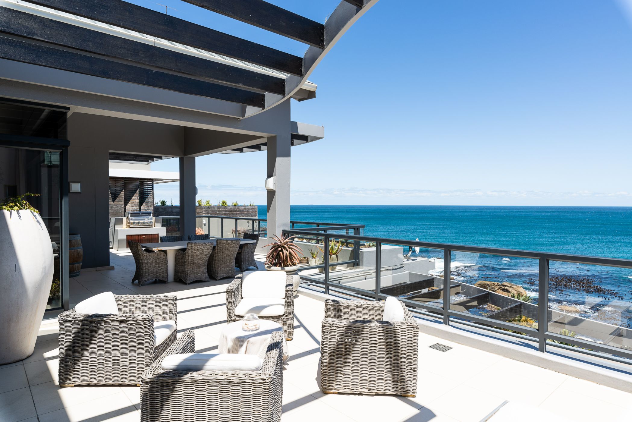 3 Bedroom Penthouse Apartment For Sale Camps Bay AS1595333 Pam