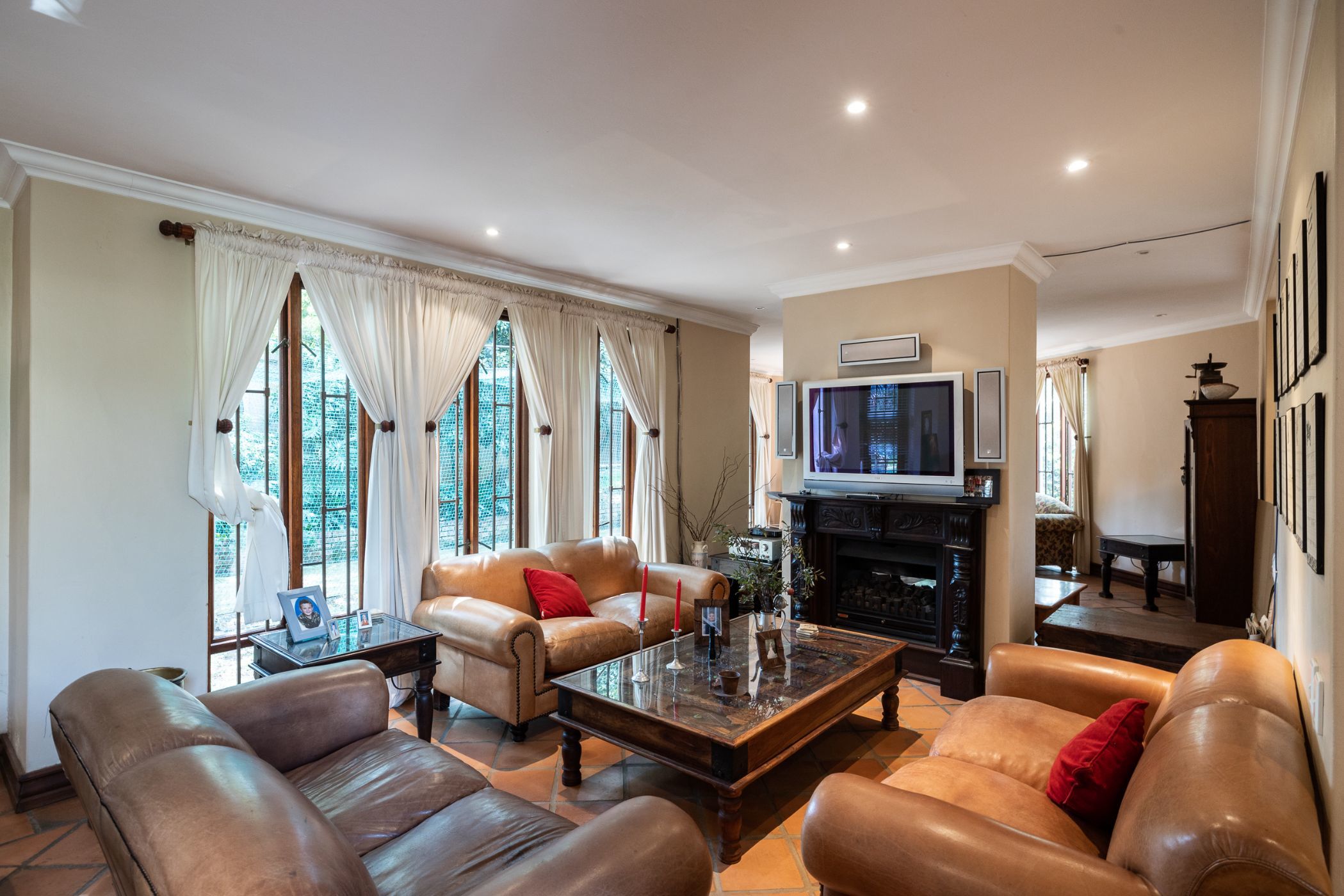 5 Bedroom House For Sale Baileys Muckleneuk PT1591301 Pam Golding