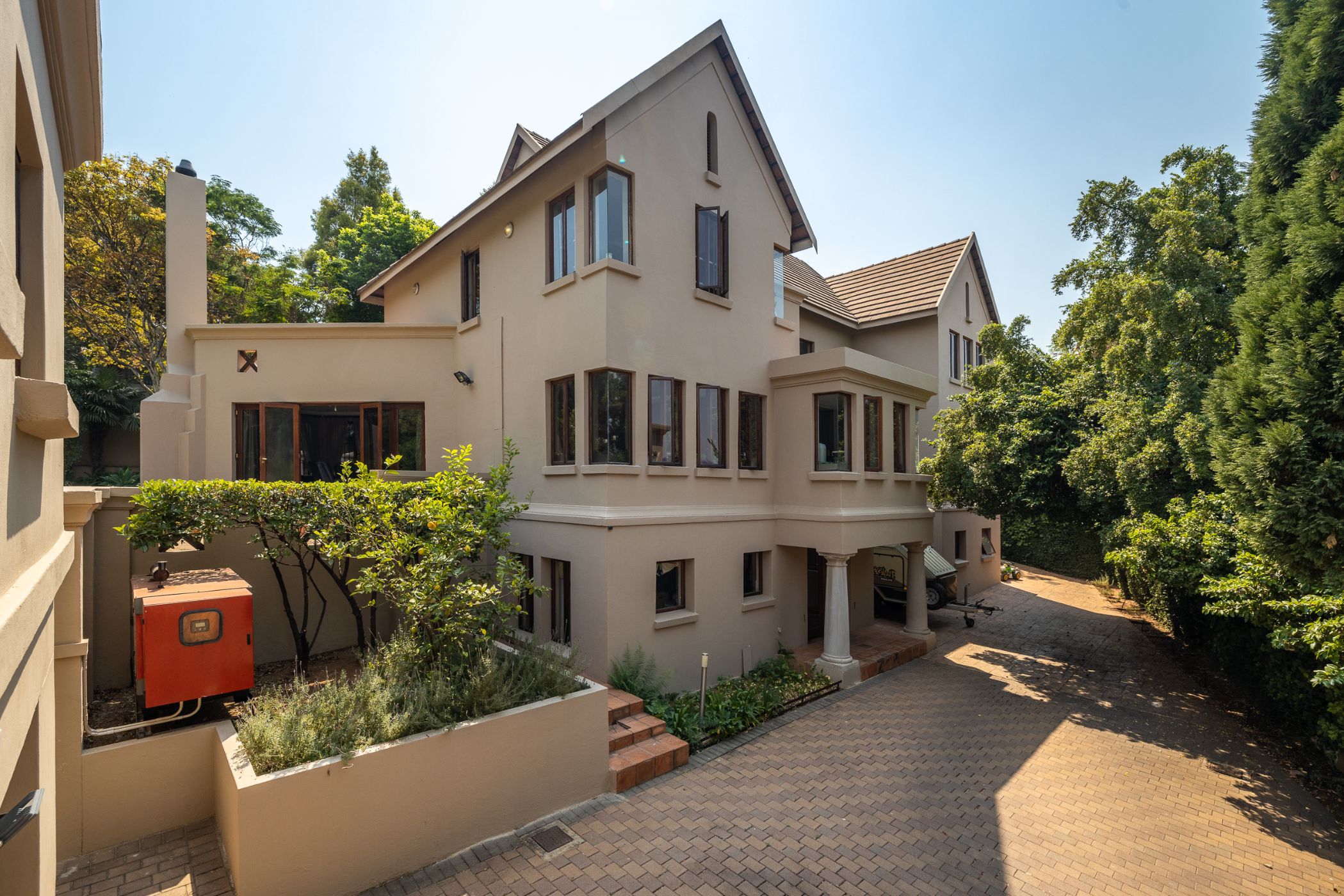 5 Bedroom House For Sale Baileys Muckleneuk PT1591301 Pam Golding