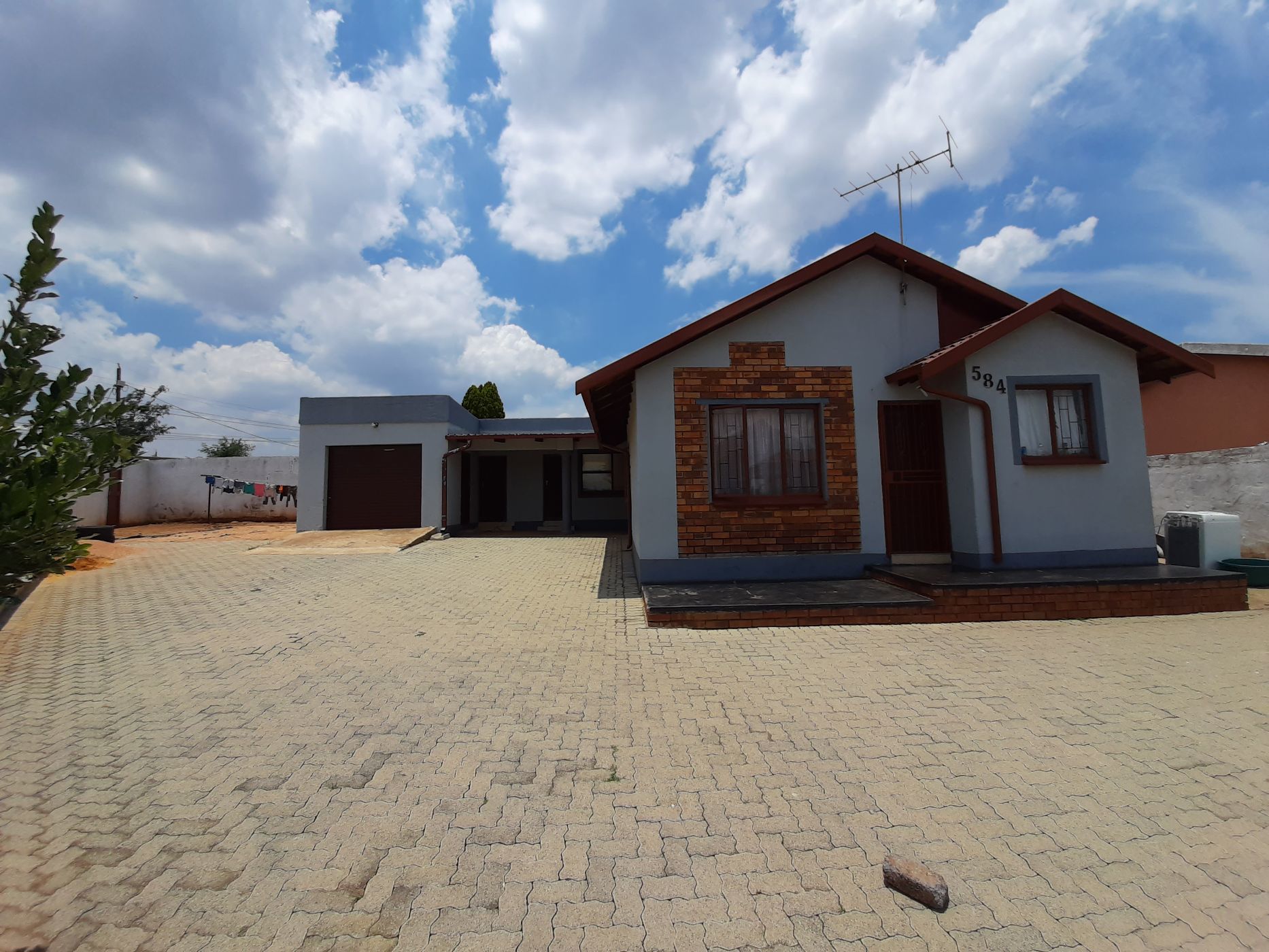 for-sale-5-bedroom-house-canon-road-ntinda-kampala-central-region