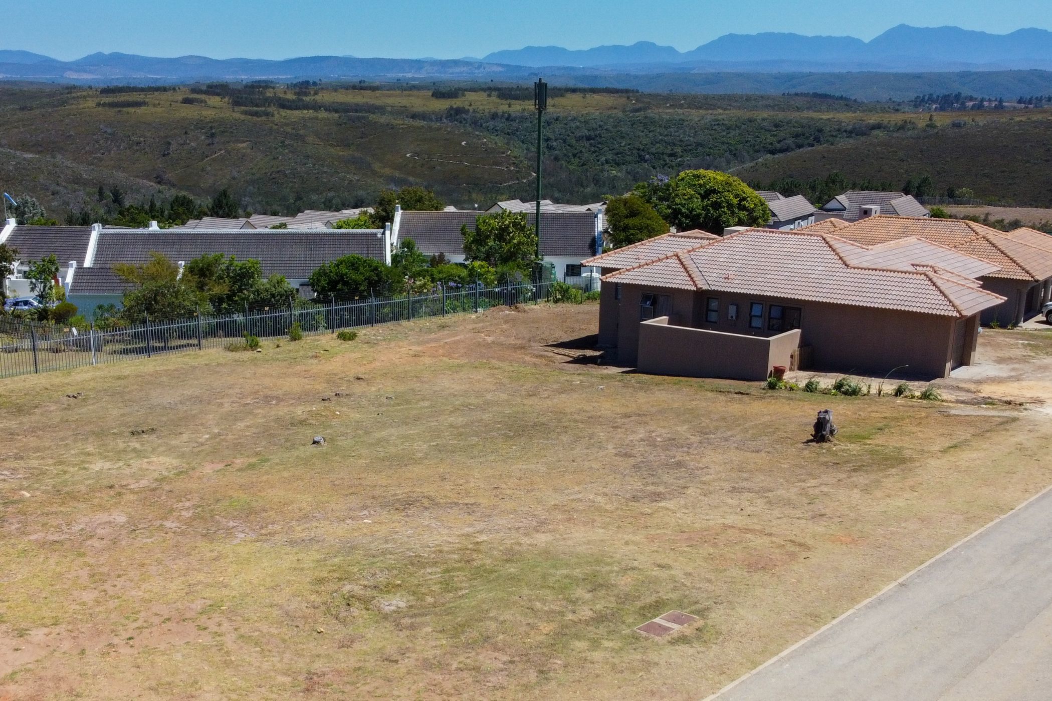 817 m2 Vacant Land For Sale The Hill (Plettenberg Bay) 1KG1596919 Pam Golding Properties