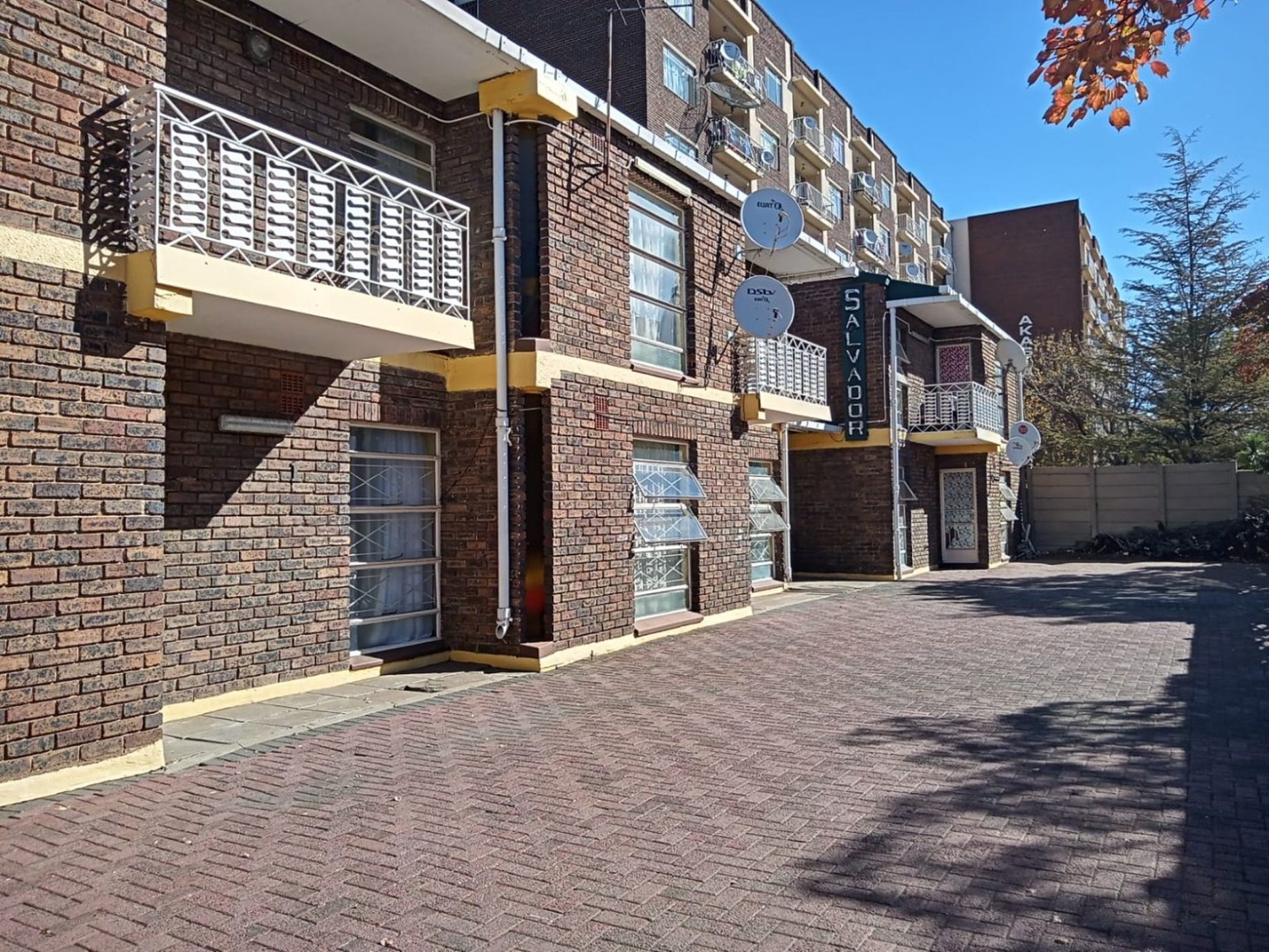 1983 m&sup2; block of flats for sale in Vereeniging Central