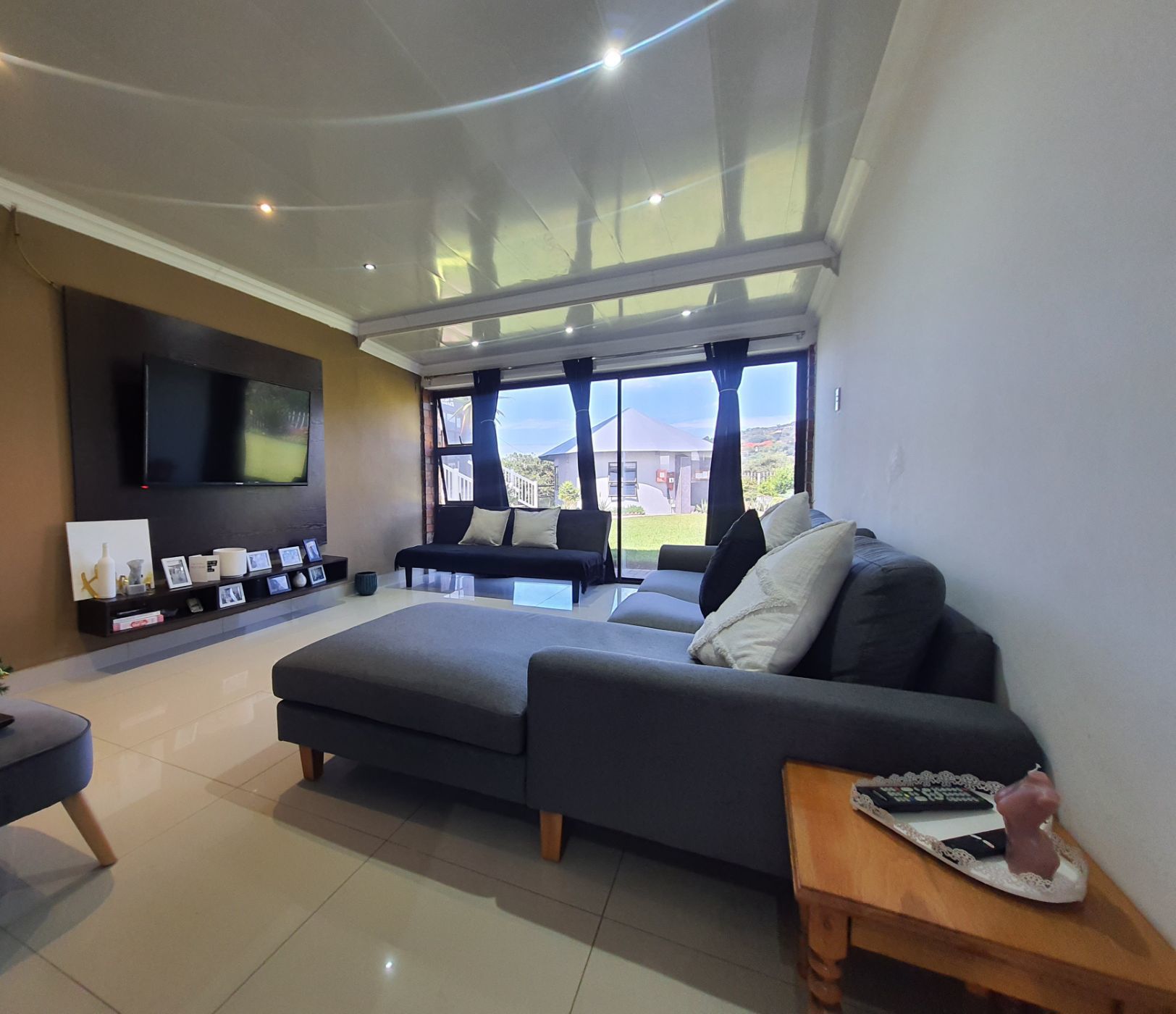 2 Bedroom Apartment For Sale Sea Park (Port Shepstone) 1PX1597689 Pam Golding Properties