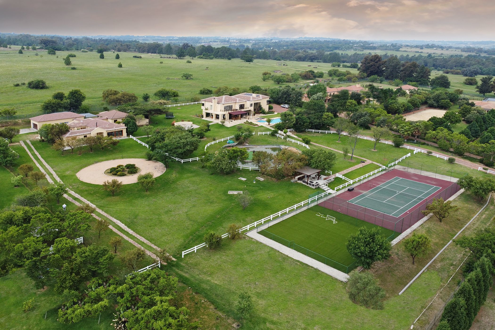7 bedroom double-storey house for sale in Saddlebrook Estate