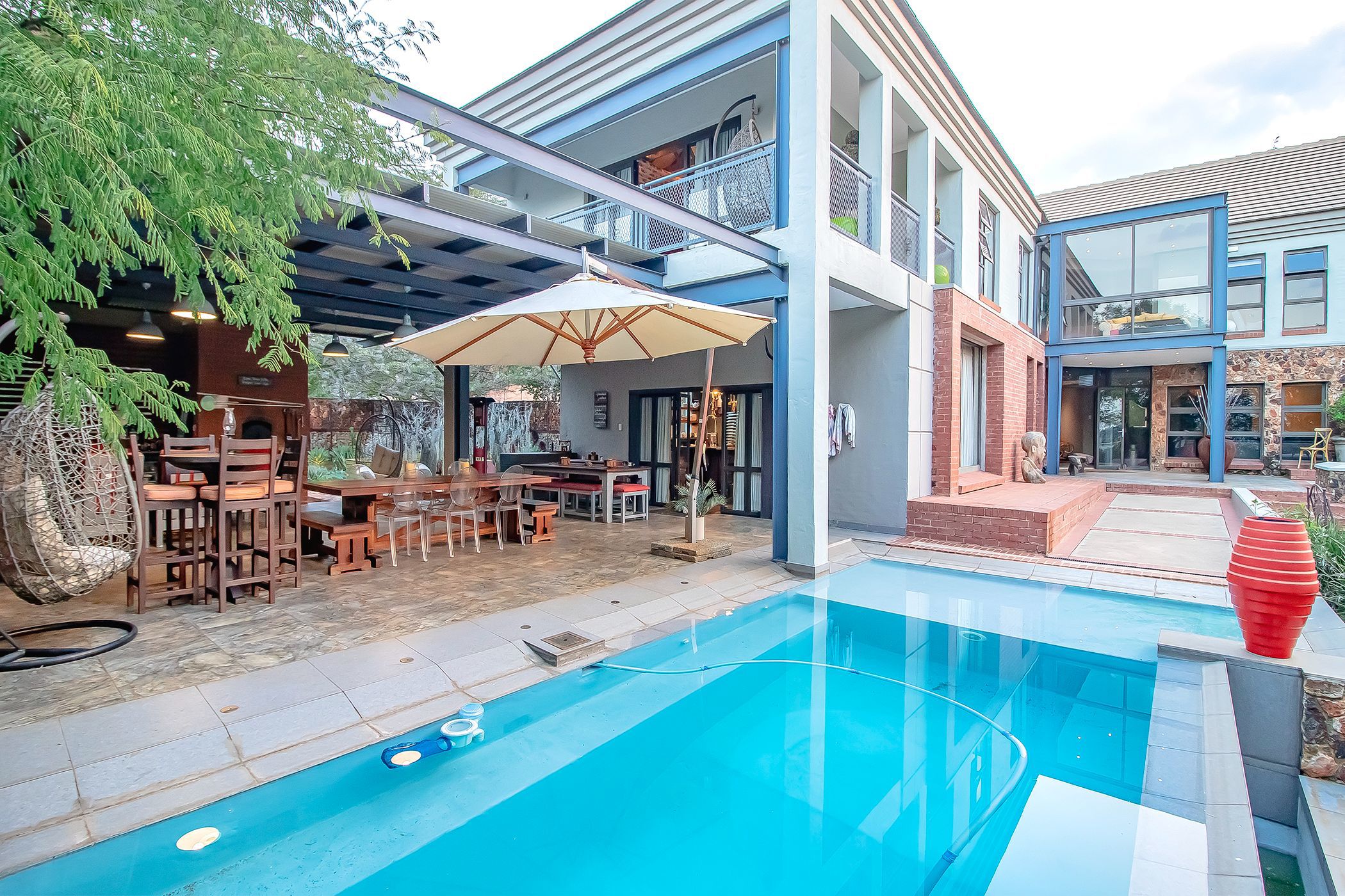 4 Bedroom Double storey House For Sale Cornwall Hill CN1595749 