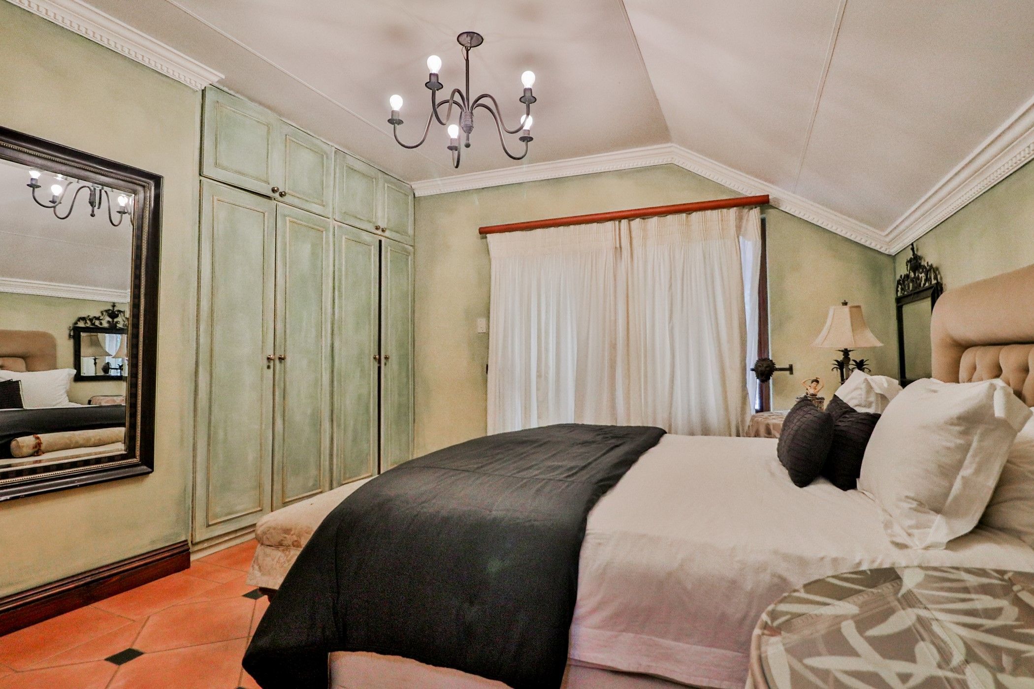 5 Bedroom House For Sale Lake Longmere Estate 1WR1596382 Pam