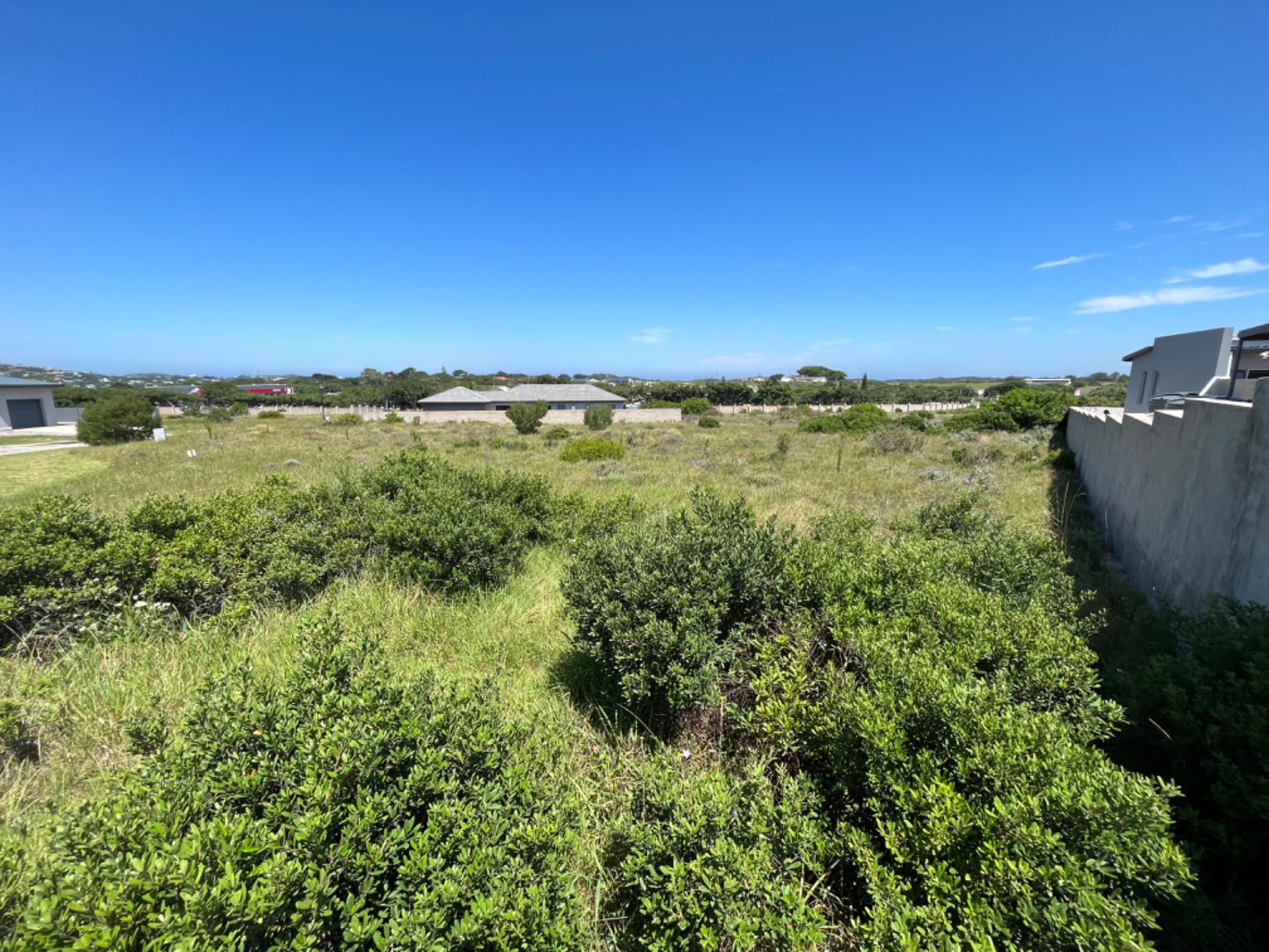934 m&sup2; residential vacant land for sale in Riversbend