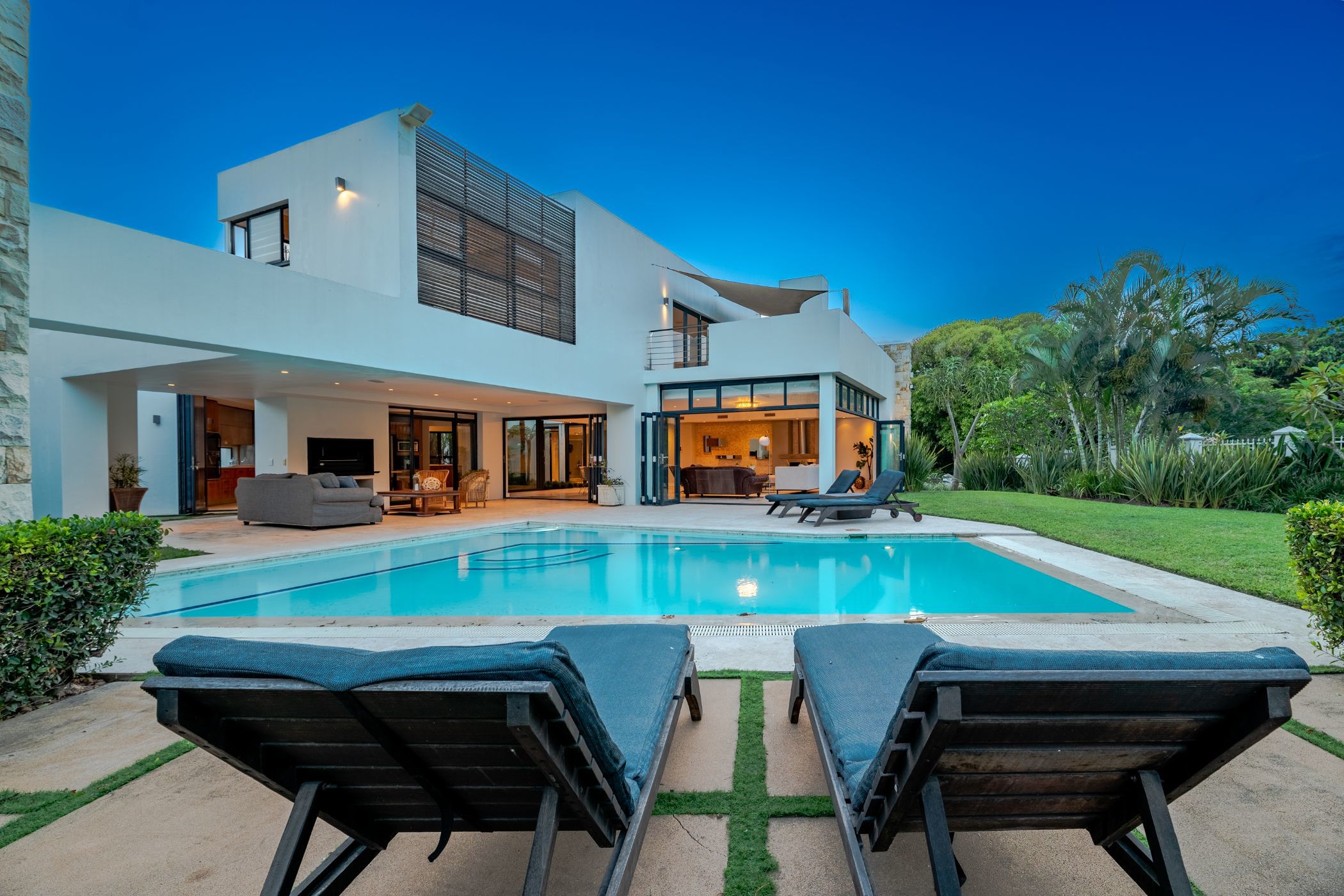 5 bedroom double-storey house for sale in uMhlanga Rocks