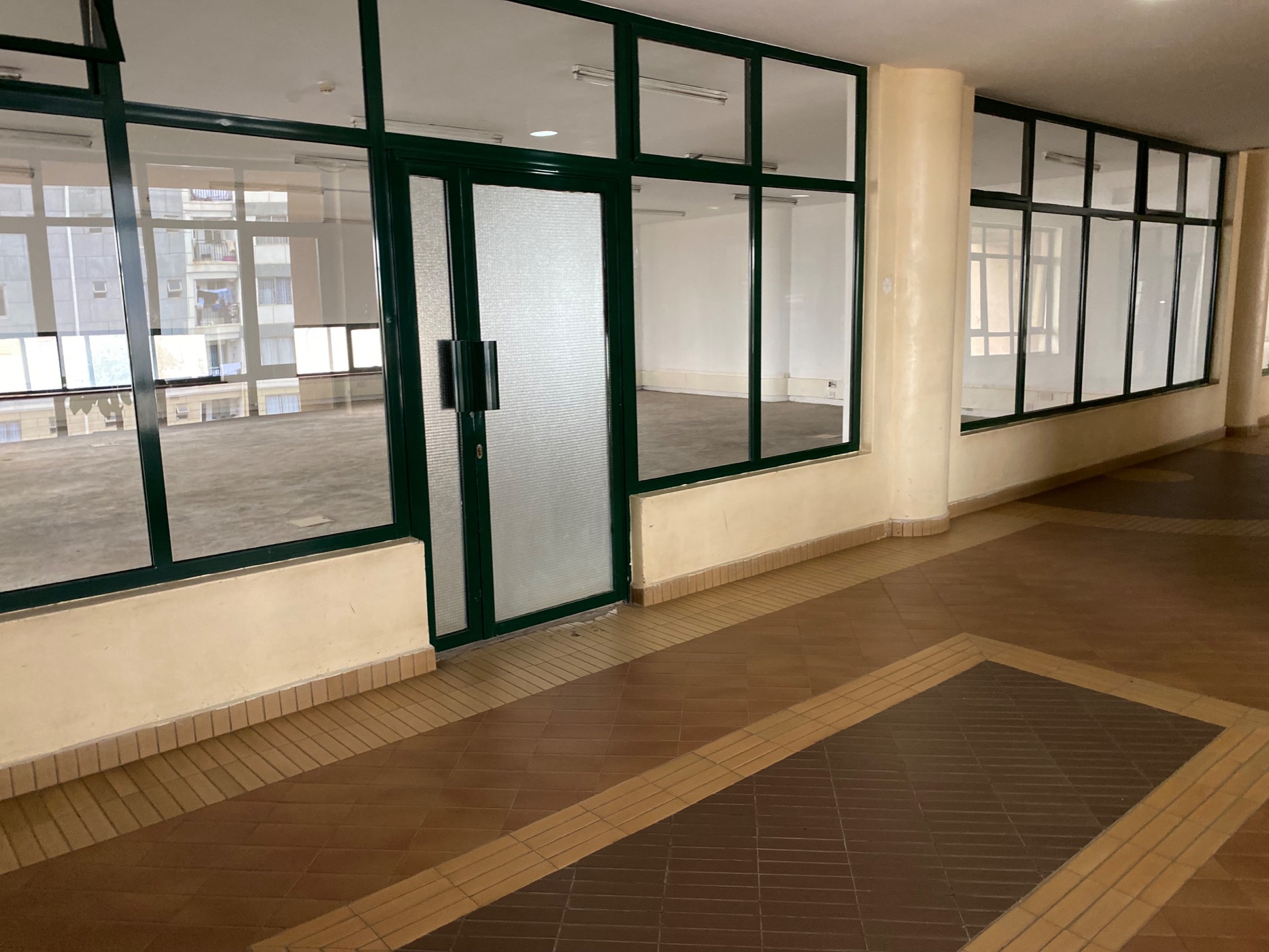 442 m&sup2; commercial office to rent in Kilimani (Kenya)