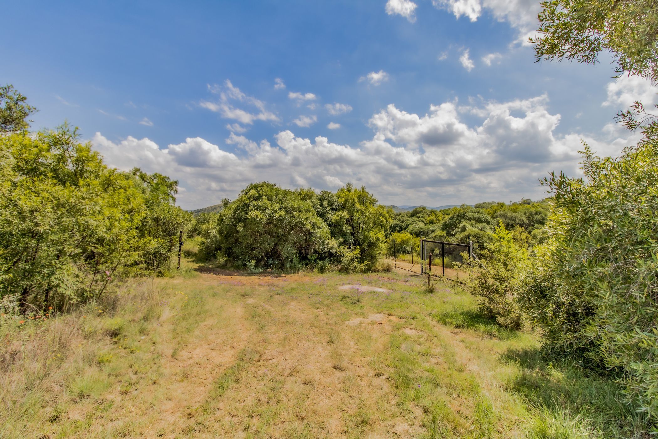 8 hectare Mixed Use Farm For Sale Broederstroom 1HR1600102 Pam