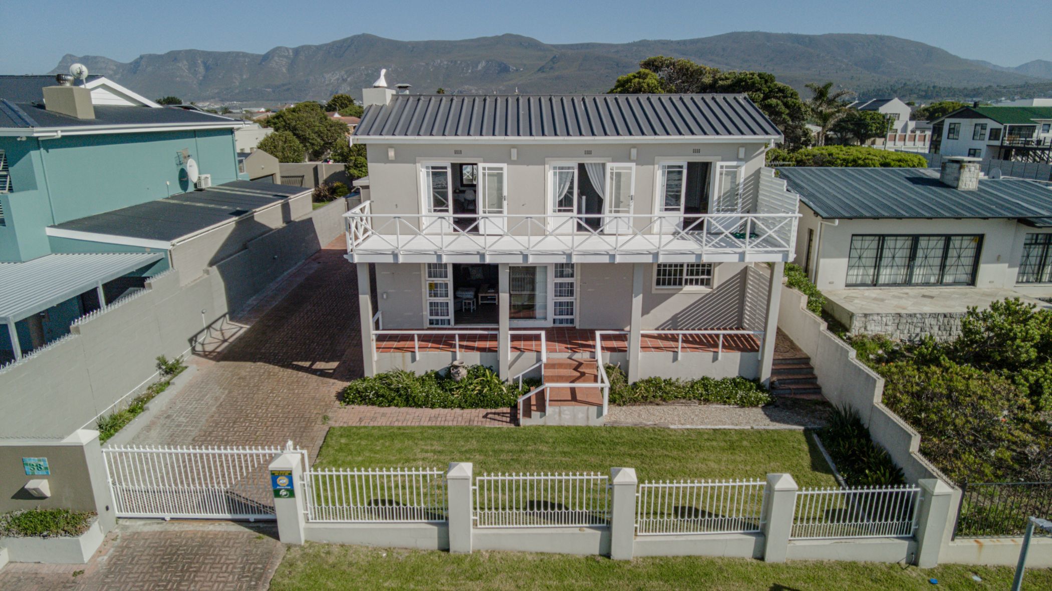 6 Bedroom Beachfront Villa For Sale Sandbaai ON1600496 Pam
