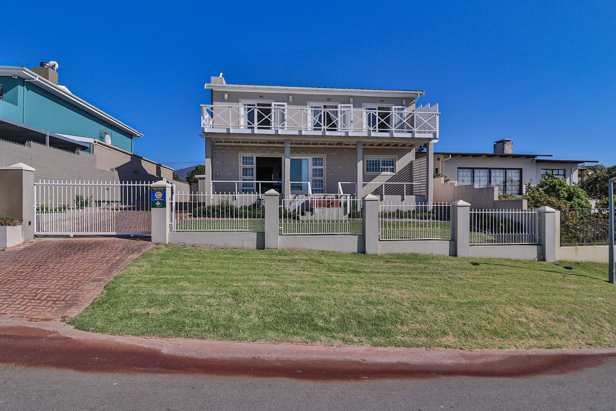 6 Bedroom Beachfront Villa For Sale Sandbaai ON1600496 Pam