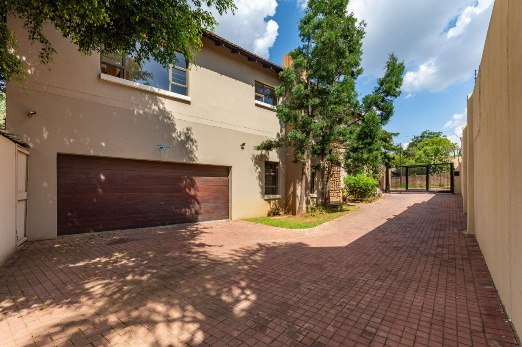 4 Bedroom Doublestorey Cluster For Sale Glenhazel BED1552367 Pam