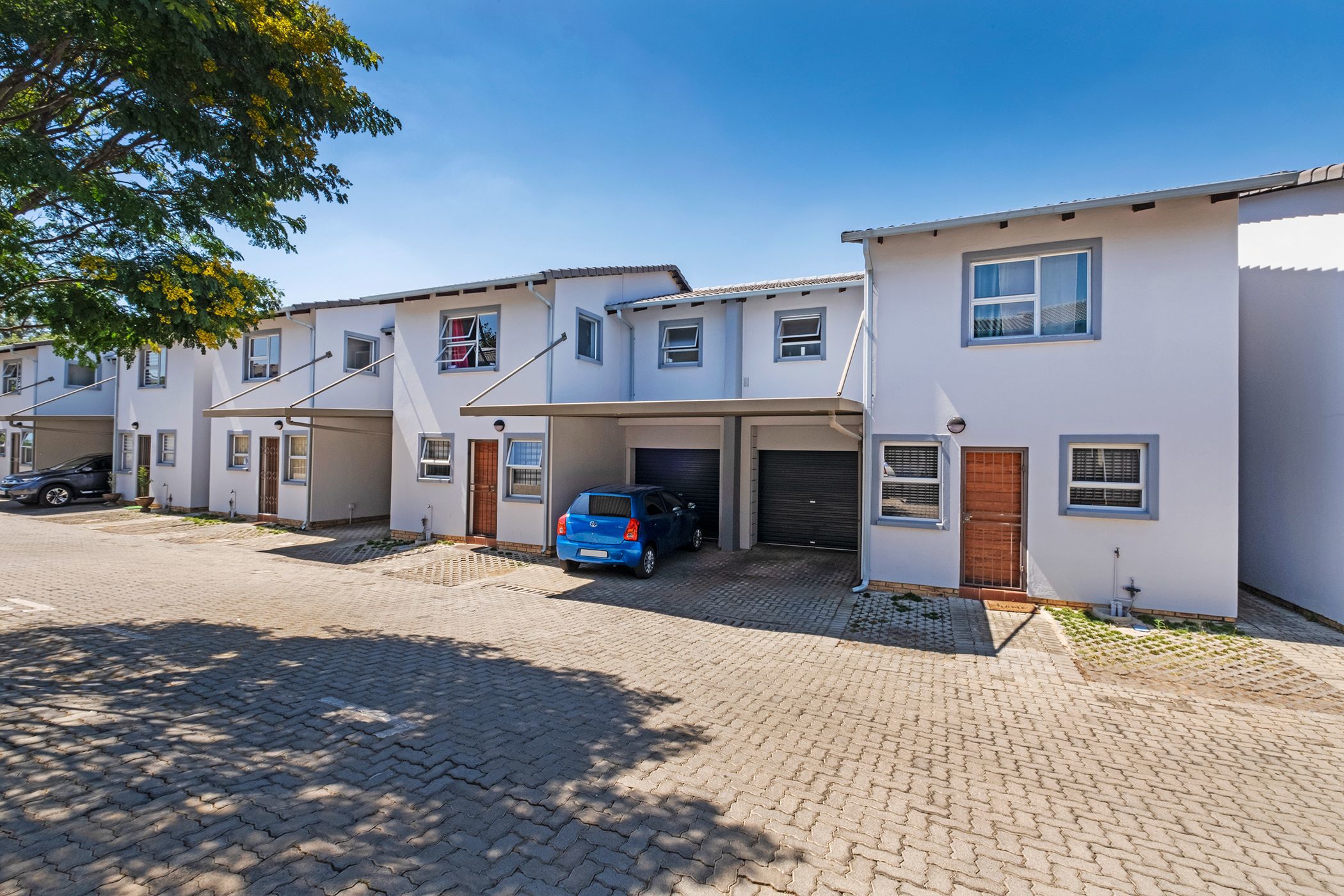 3 Bedroom Townhouse For Sale Ferndale (Randburg) RAN1600855 Pam