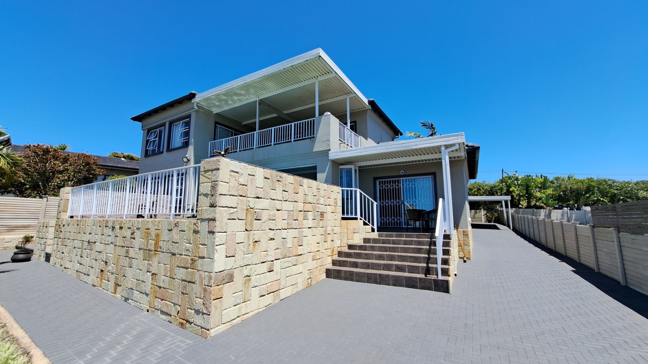 5 Bedroom Doublestorey House For Sale St Michaels on Sea