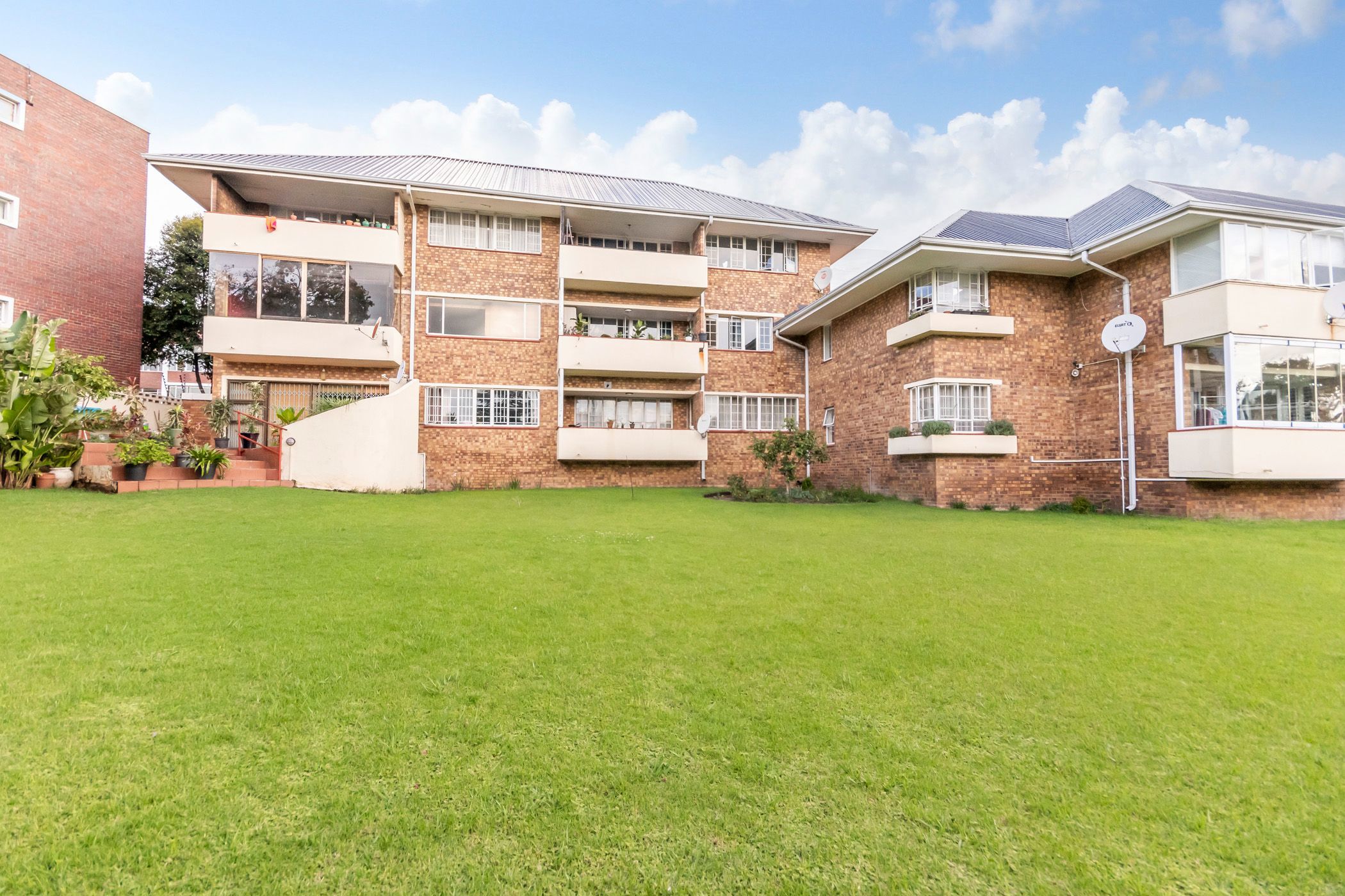 2 Bedroom Apartment For Sale Waverley (Johannesburg) HP1603561