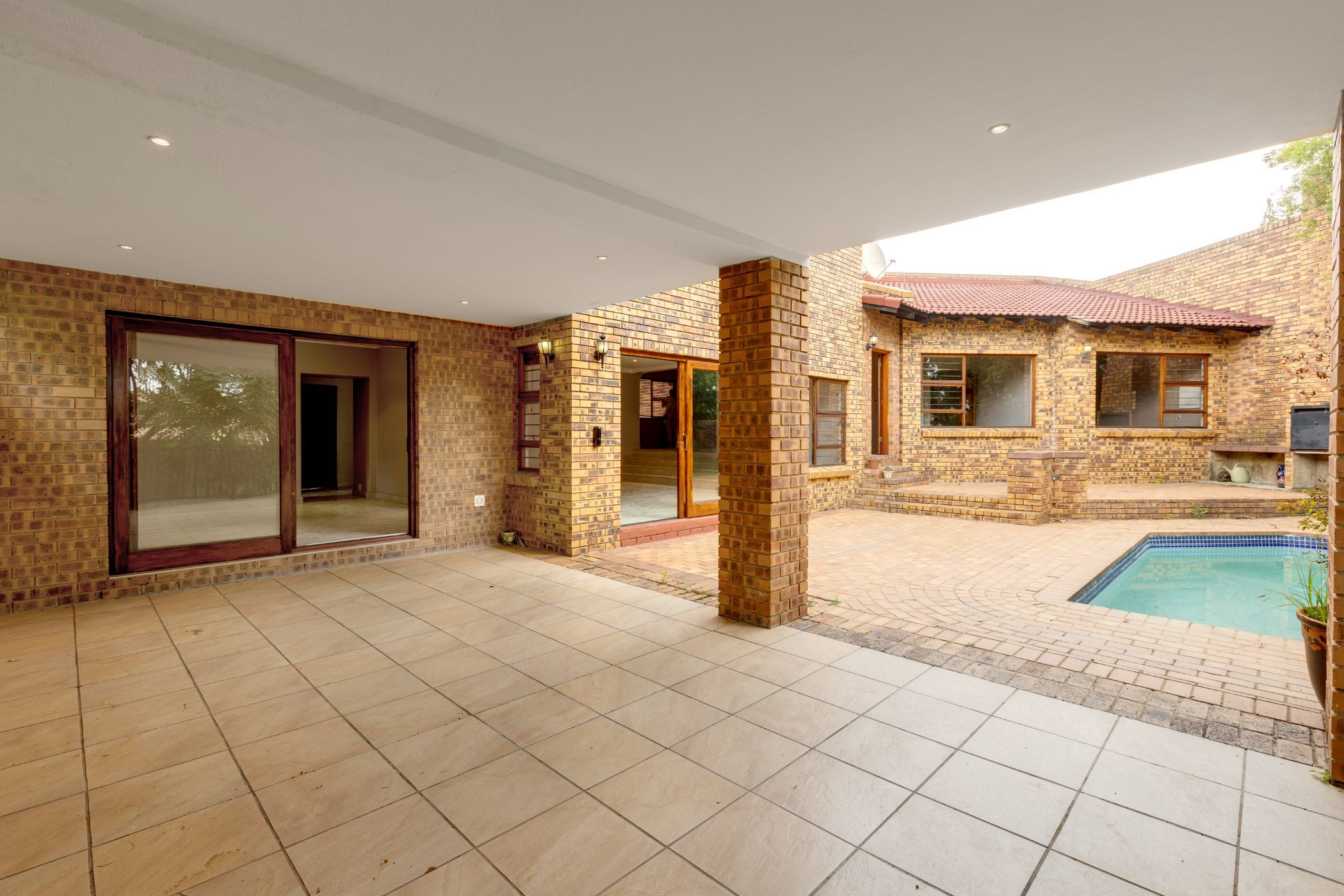 4 Bedroom House For Sale Hurlingham Manor HP1601731 Pam Golding