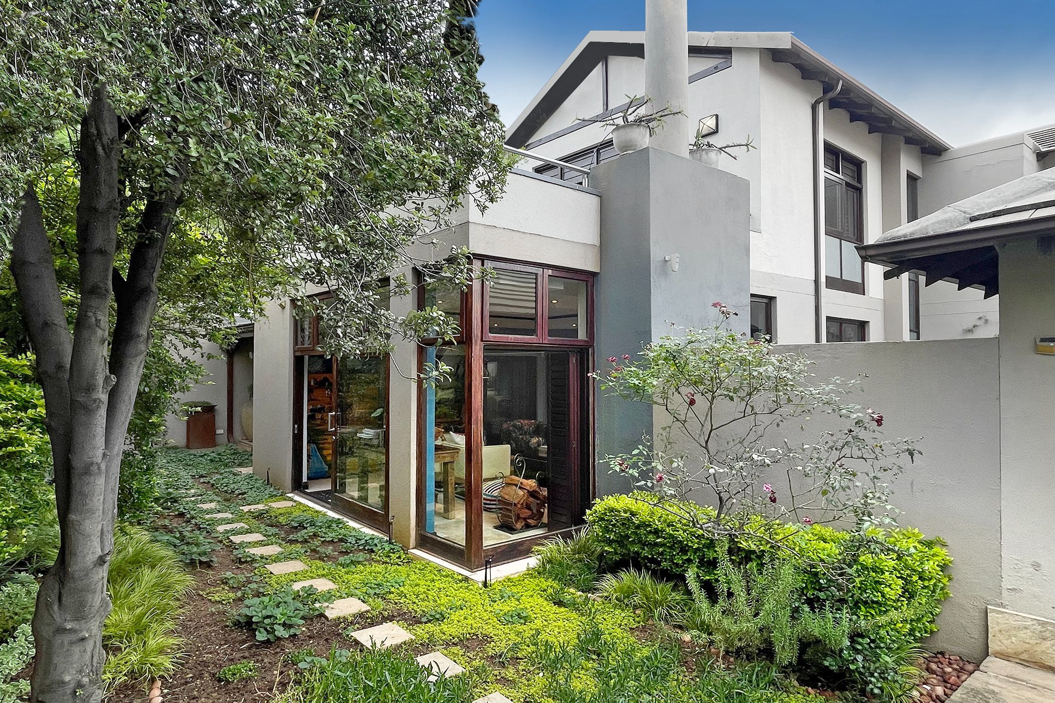 4 Bedroom Cluster House For Sale Hyde Park (Sandton) HP1602783