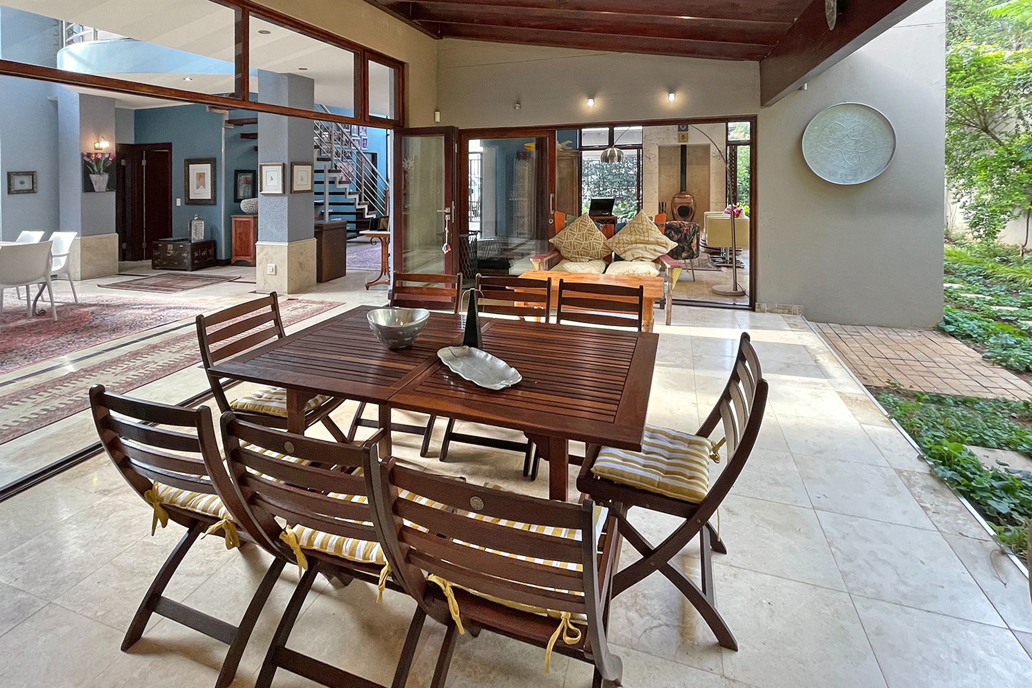 4 Bedroom Cluster House For Sale Hyde Park (Sandton) HP1602783