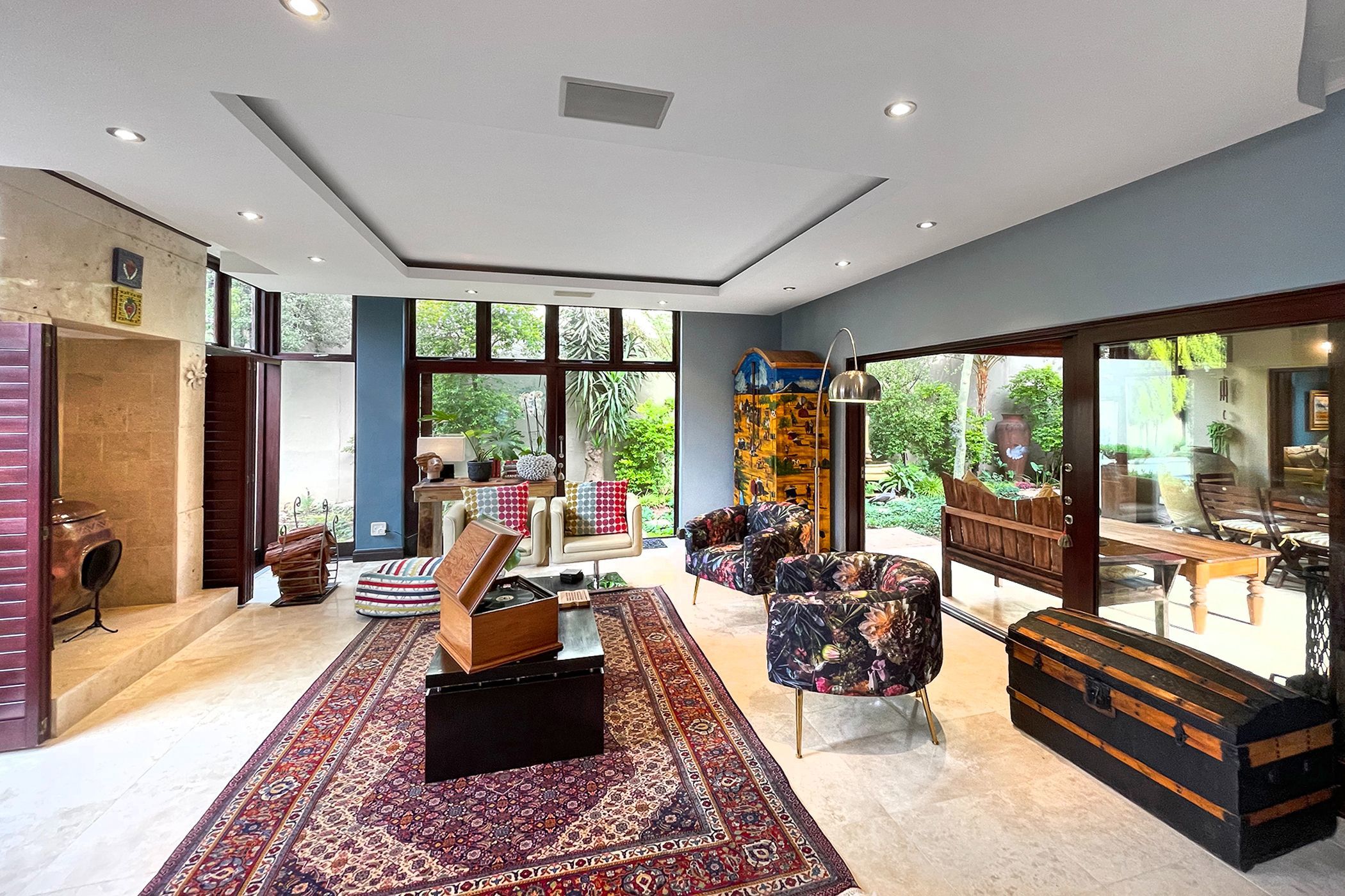 4 Bedroom Cluster House For Sale Hyde Park (Sandton) HP1602783