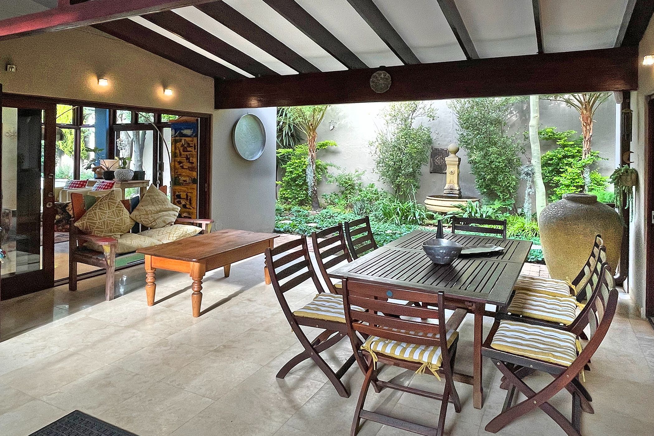 4 Bedroom Cluster House For Sale Hyde Park (Sandton) HP1602783