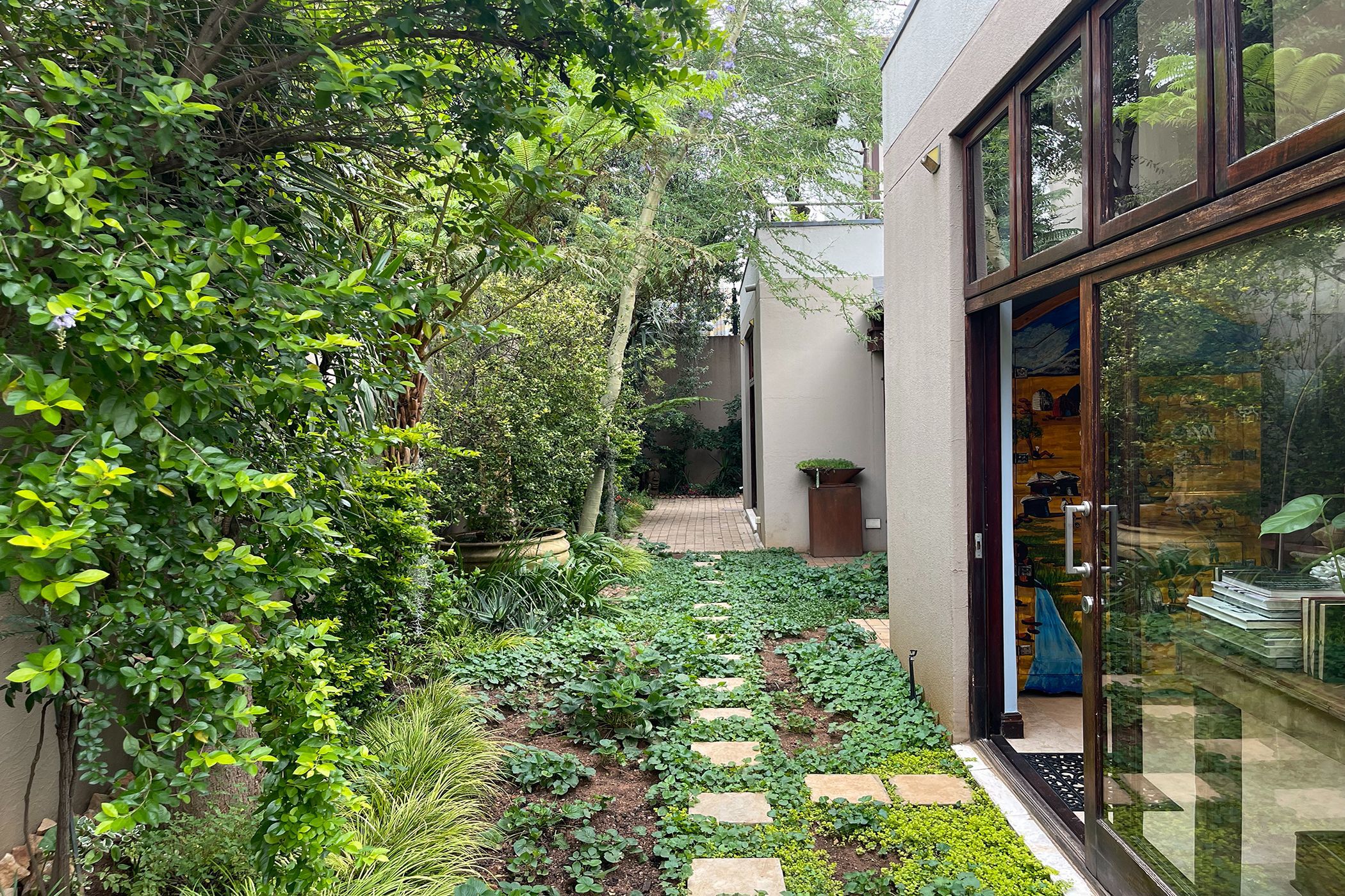 4 Bedroom Cluster House For Sale Hyde Park (Sandton) HP1602783