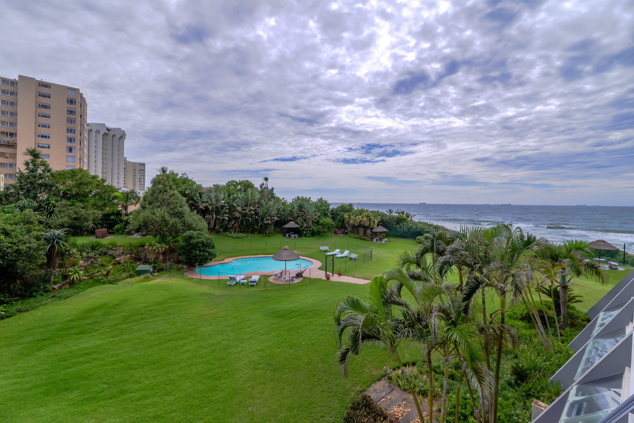 3 bedroom apartment for sale in uMhlanga Rocks