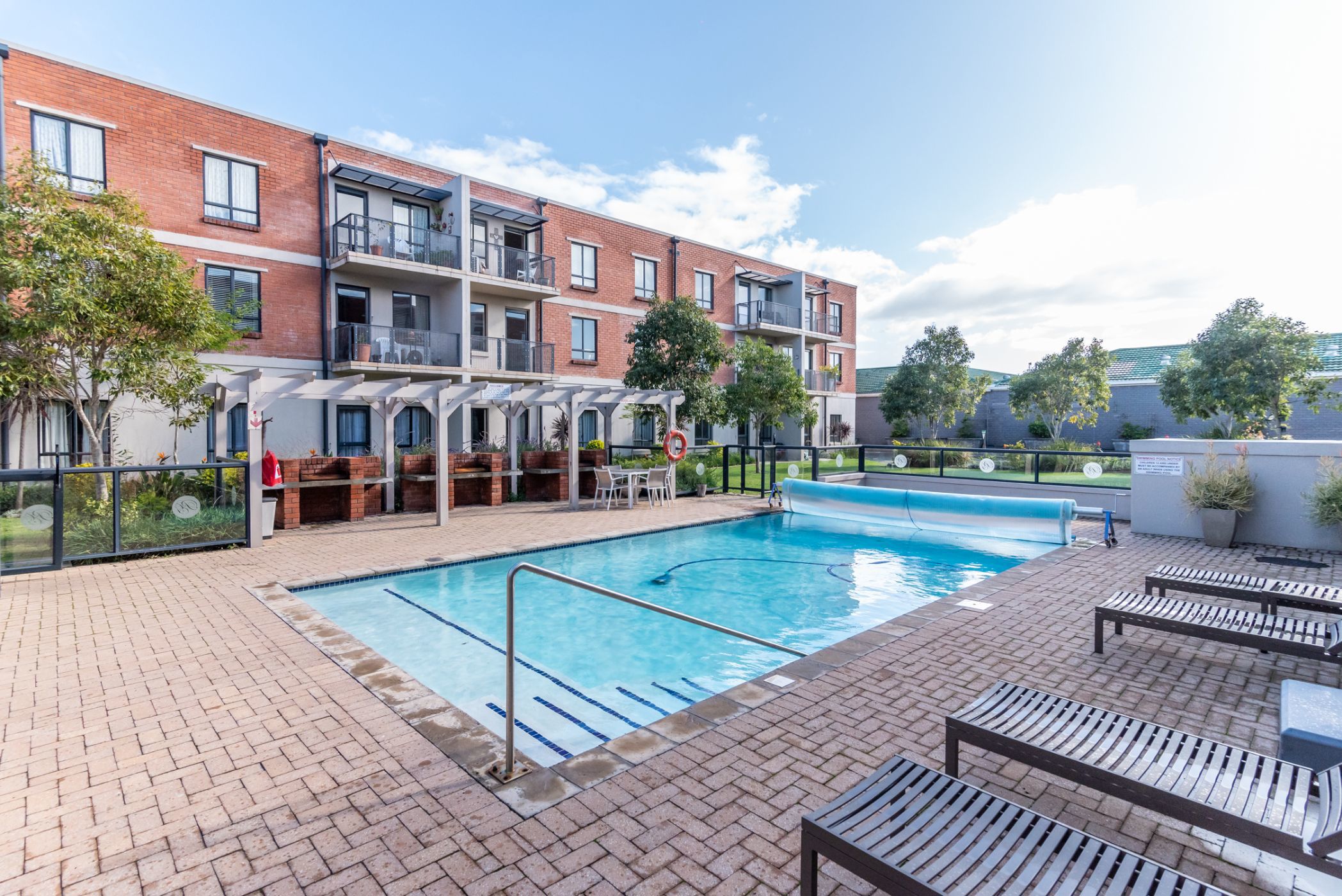 1 Bedroom Studio Apartment For Sale Pinelands (Cape Town) KW1603058 1 Bedroom Studio Apartment For Sale Pinelands (Cape Town) KW1603058