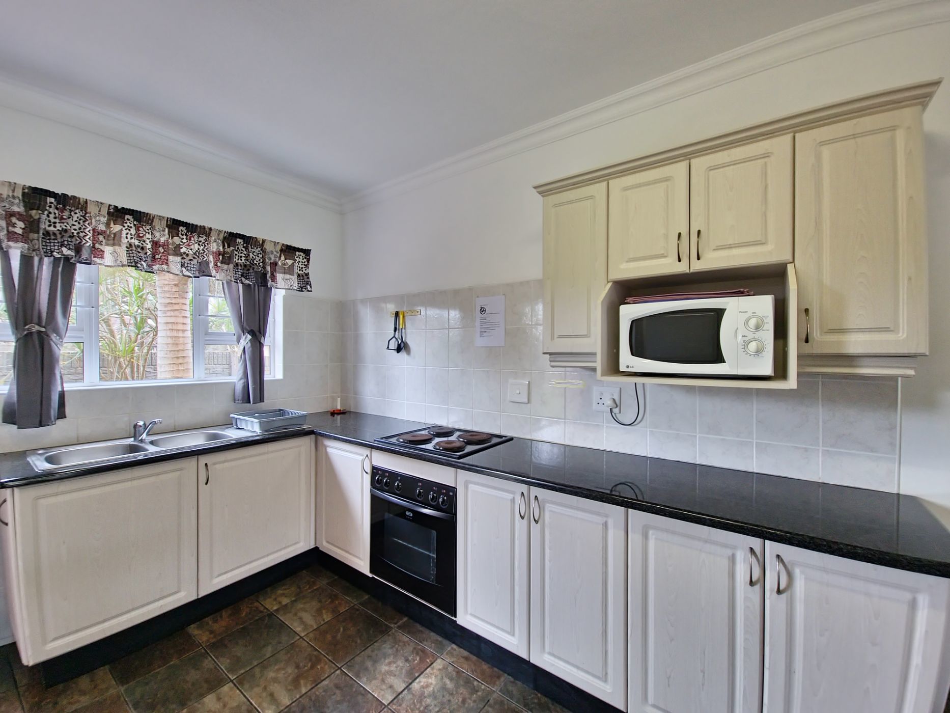 2 Bedroom Apartment To Rent Shelly Beach 1PX1652518 Pam Golding