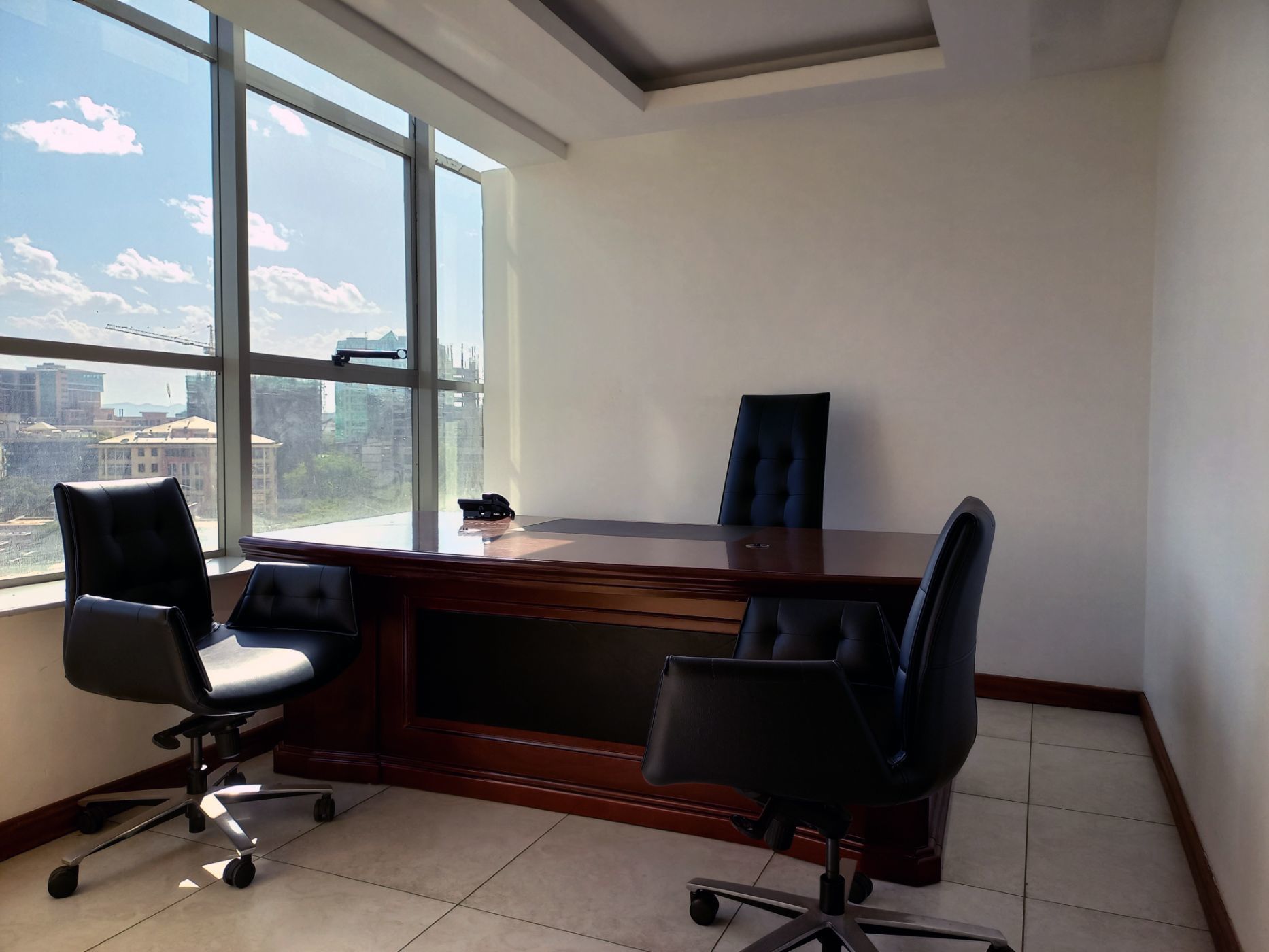 114 m&sup2; commercial building to rent in Upper Hill (Kenya)