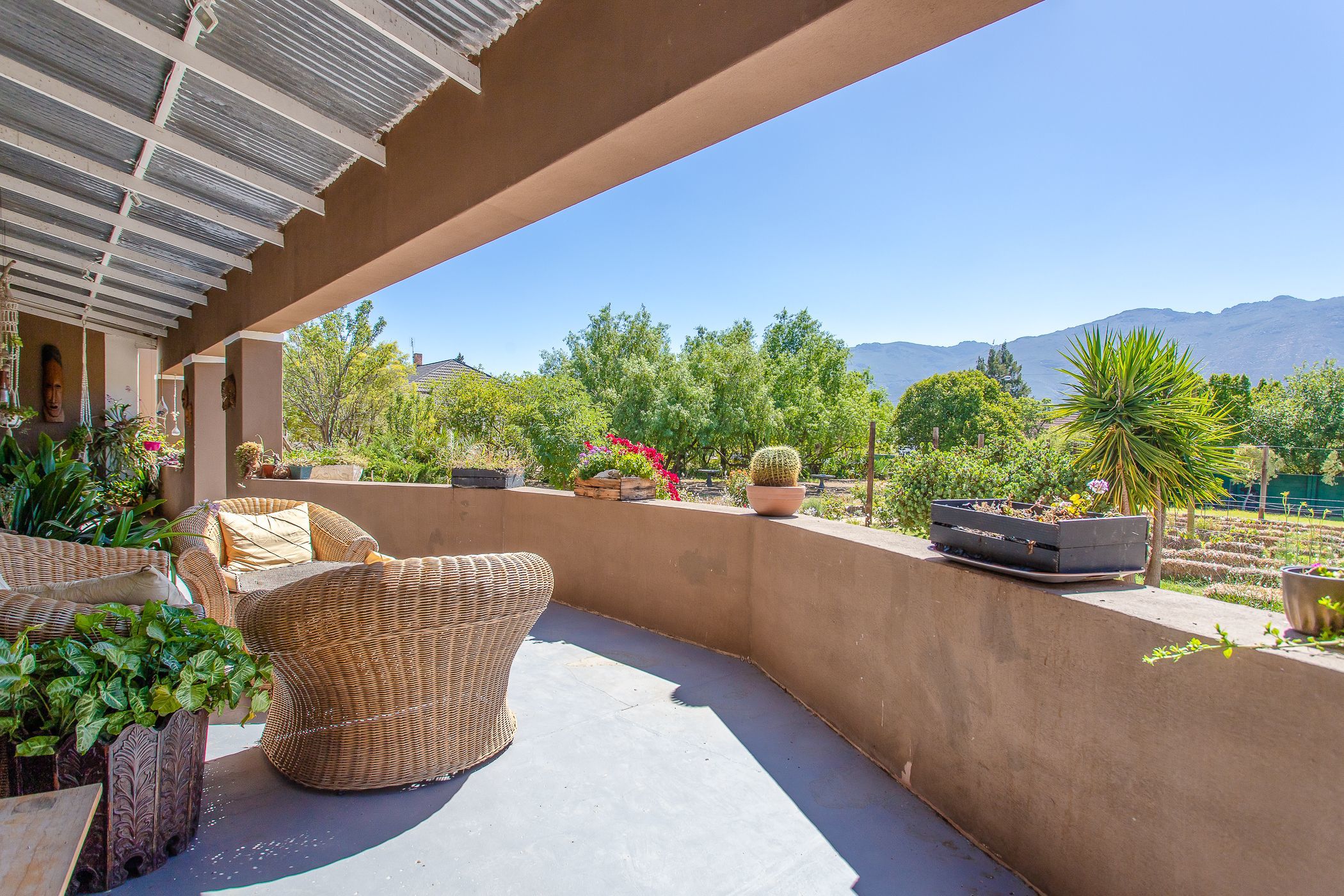 Guesthouse for sale in Porterville