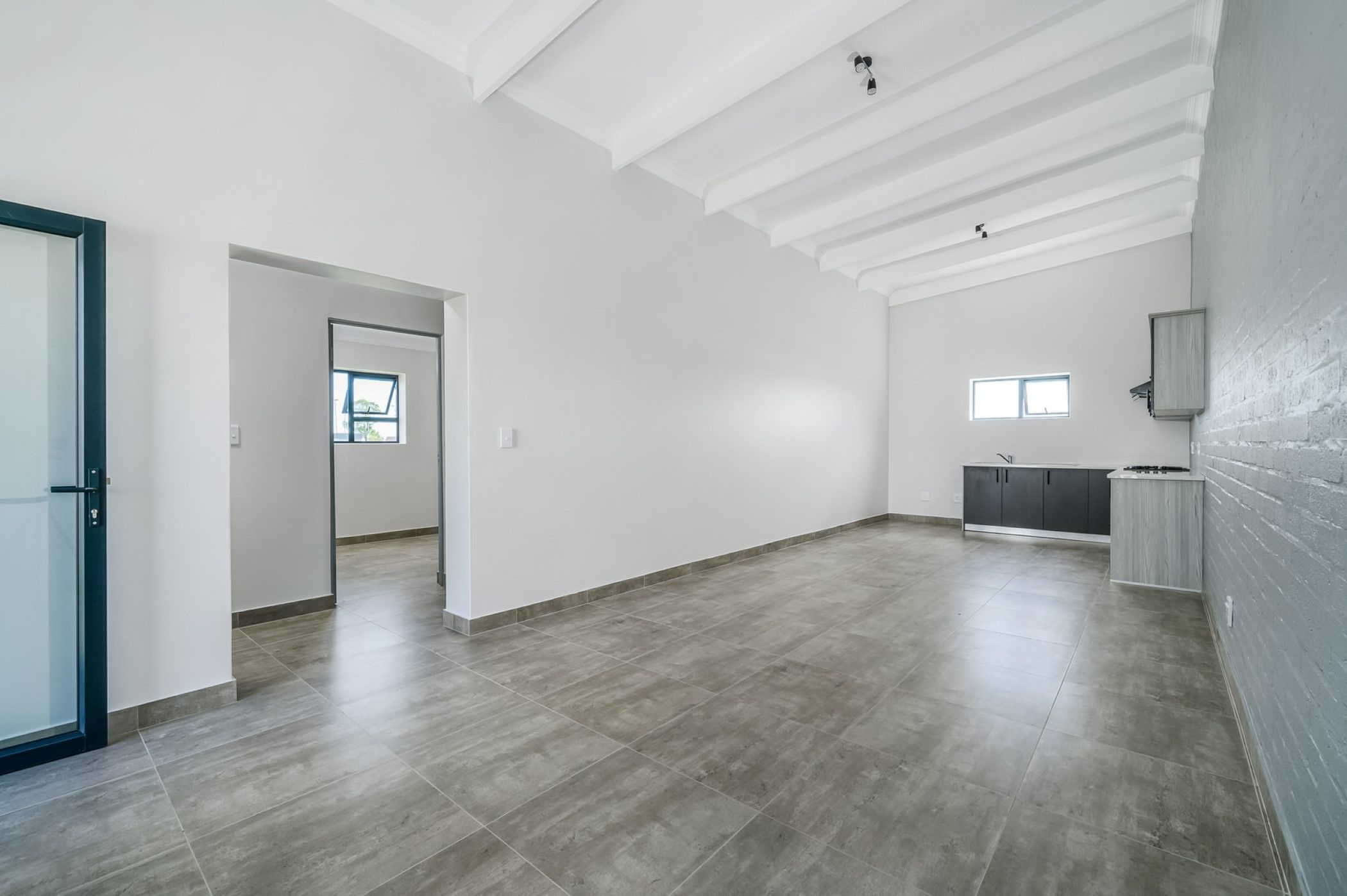 2 Bedroom Doublestorey House For Sale Parsons Vlei 1PLZ1604009