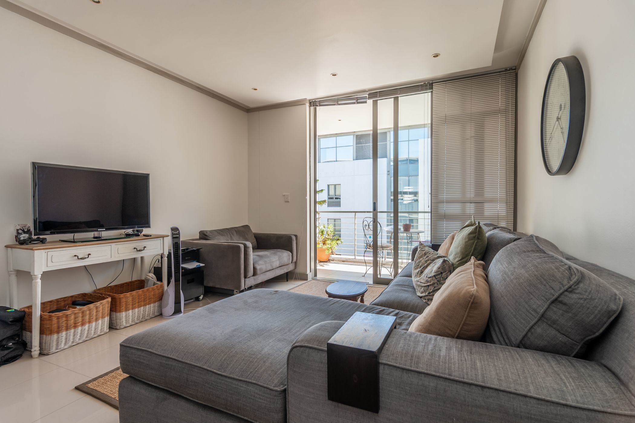 2 Bedroom Apartment For Sale Claremont (Cape Town) KW1604776 Pam